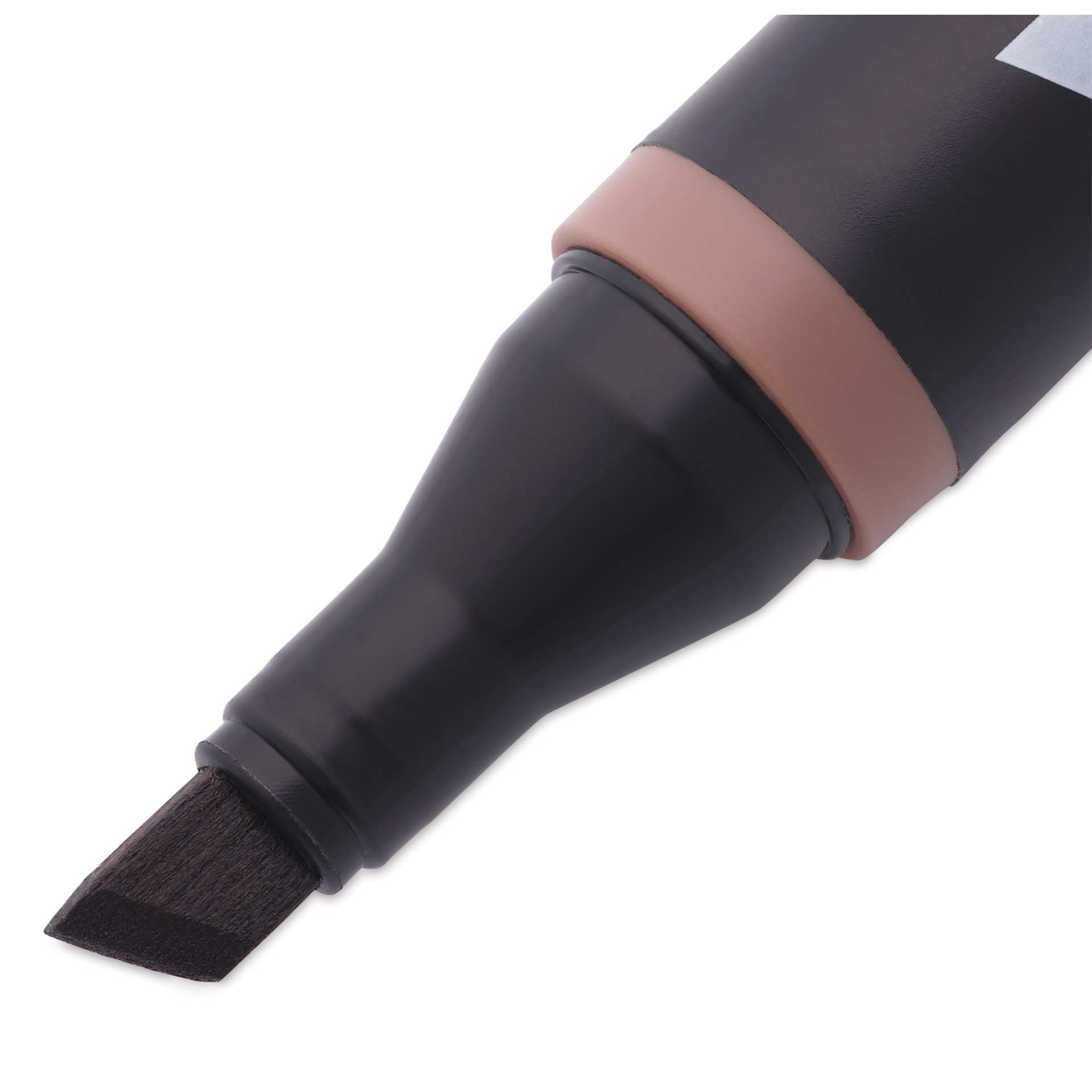 Blick Studio Alcohol Art Marker - 002 Dark Brown, close-up of the chisel tip