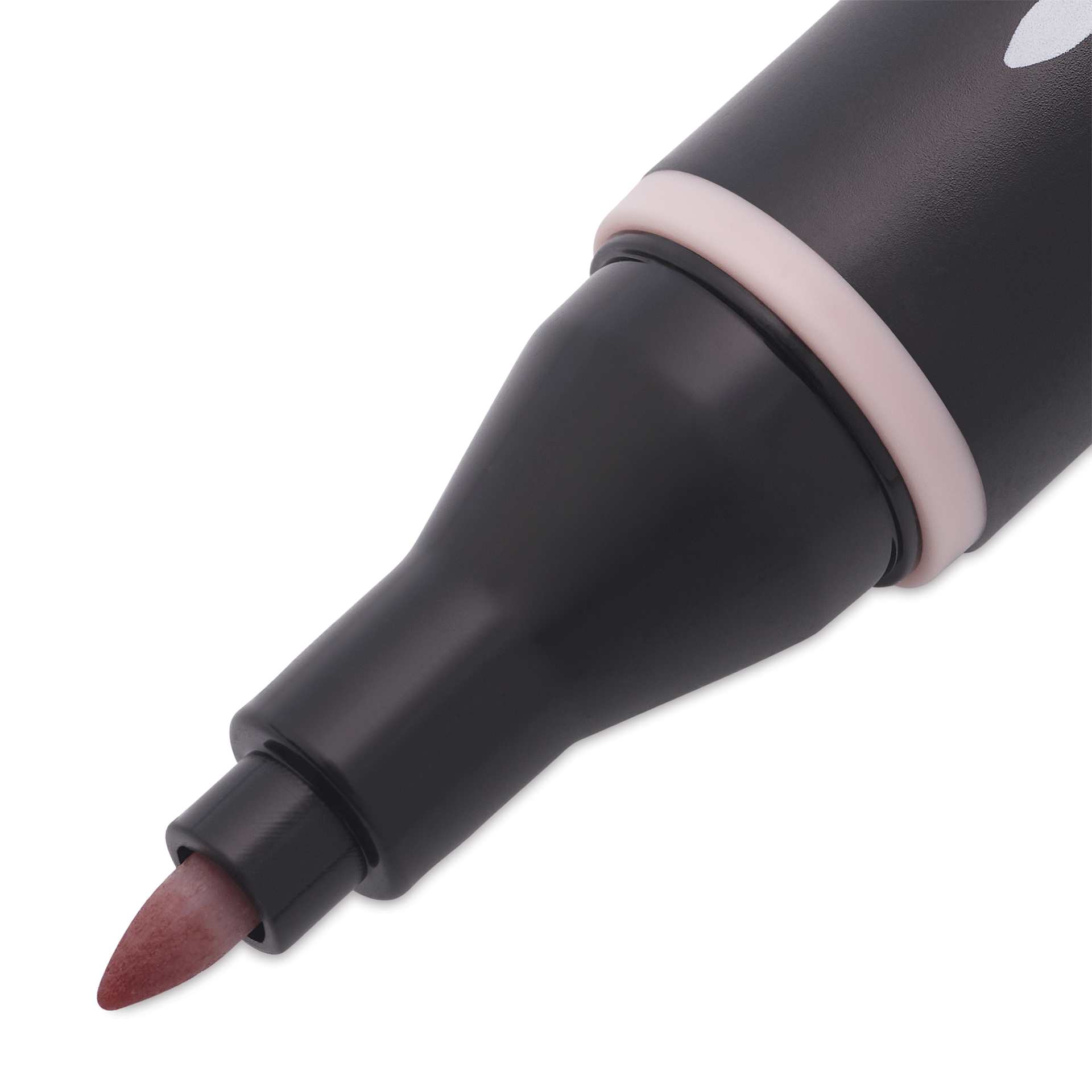 Blick Studio Alcohol Art Marker - 051 Latte, close-up of the fine tip