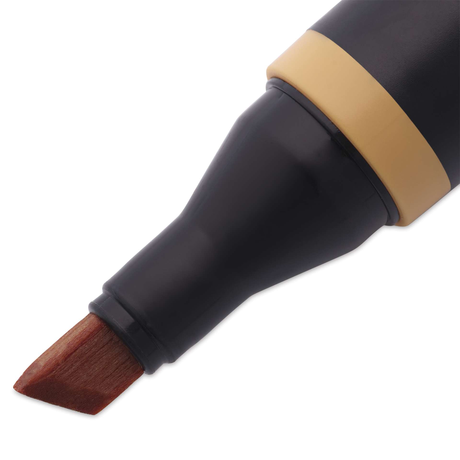 Blick Studio Alcohol Art Marker - 037 Caramel, close-up of the chisel tip
