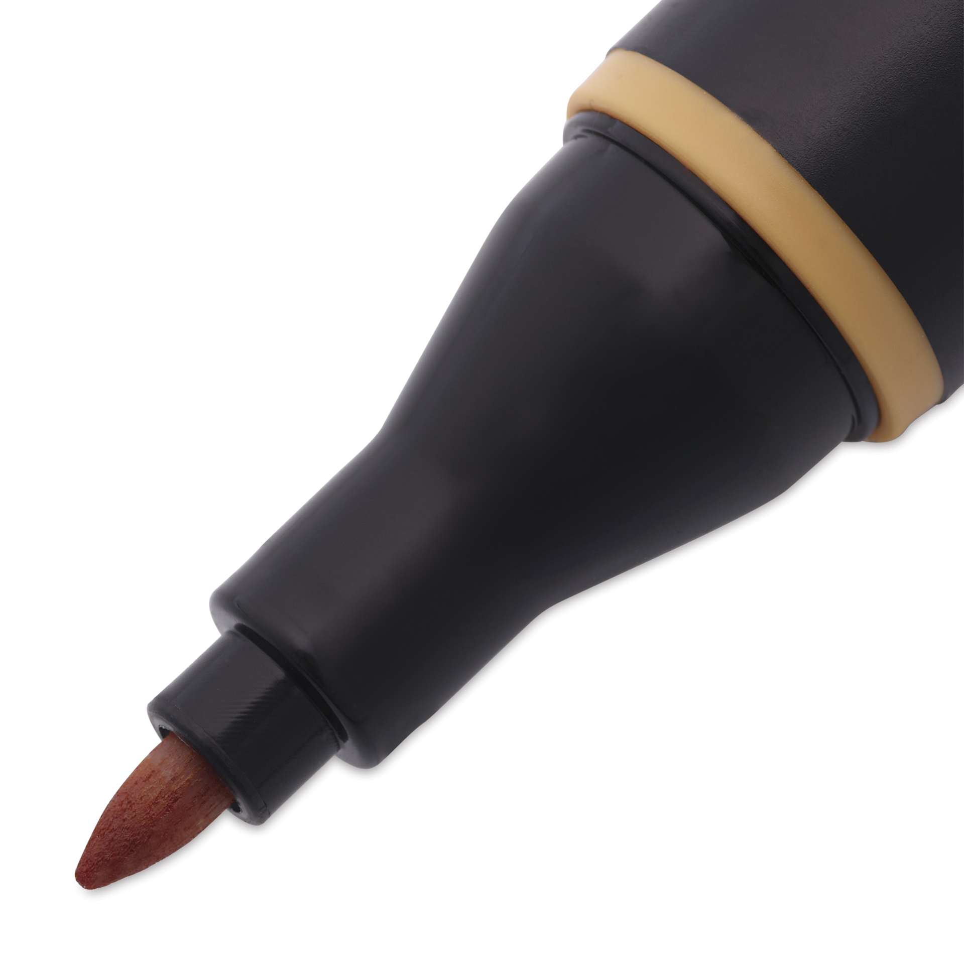 Blick Studio Alcohol Art Marker - 037 Caramel, close-up of the fine tip