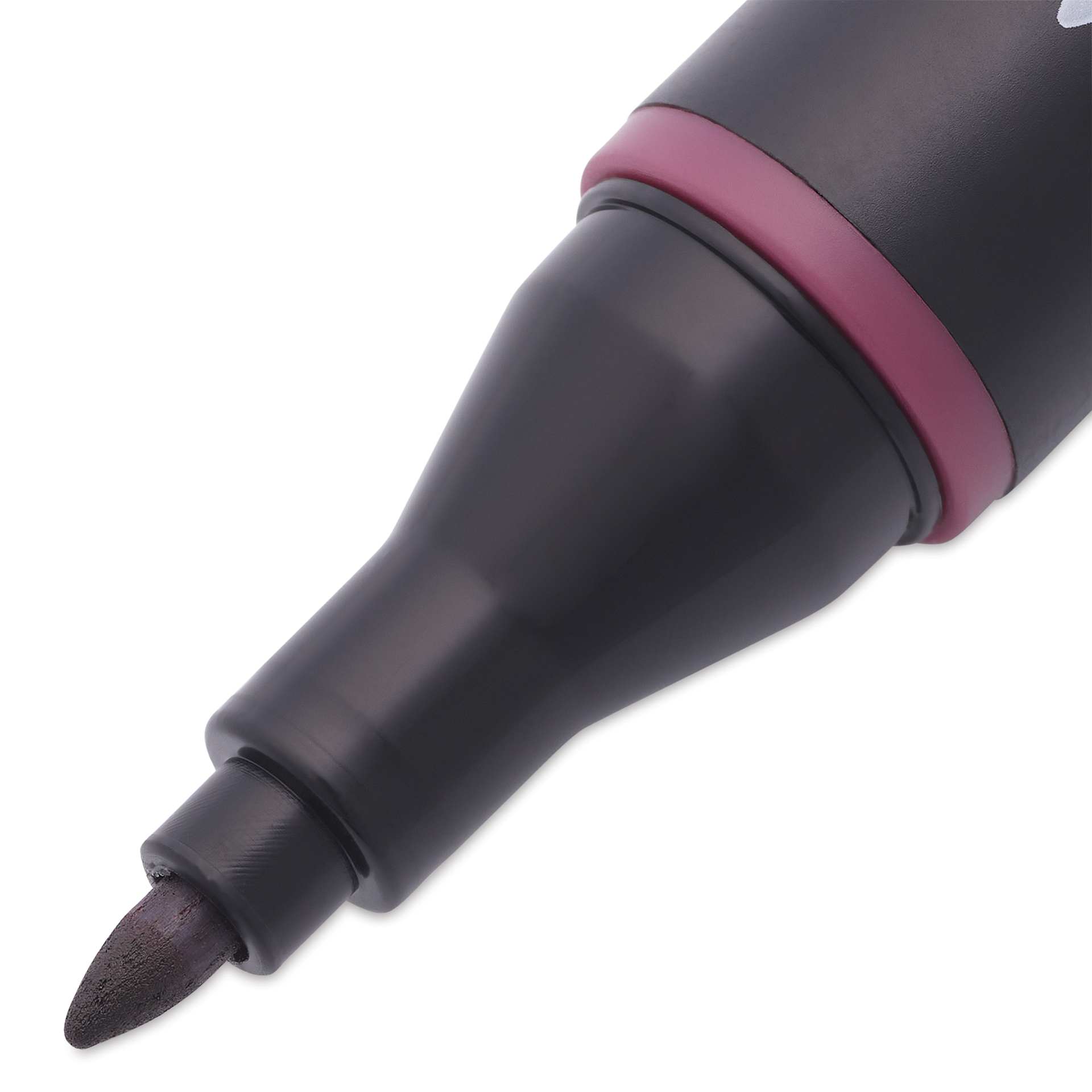 Blick Studio Alcohol Art Marker - 046 Dark Umber, close-up of the fine tip