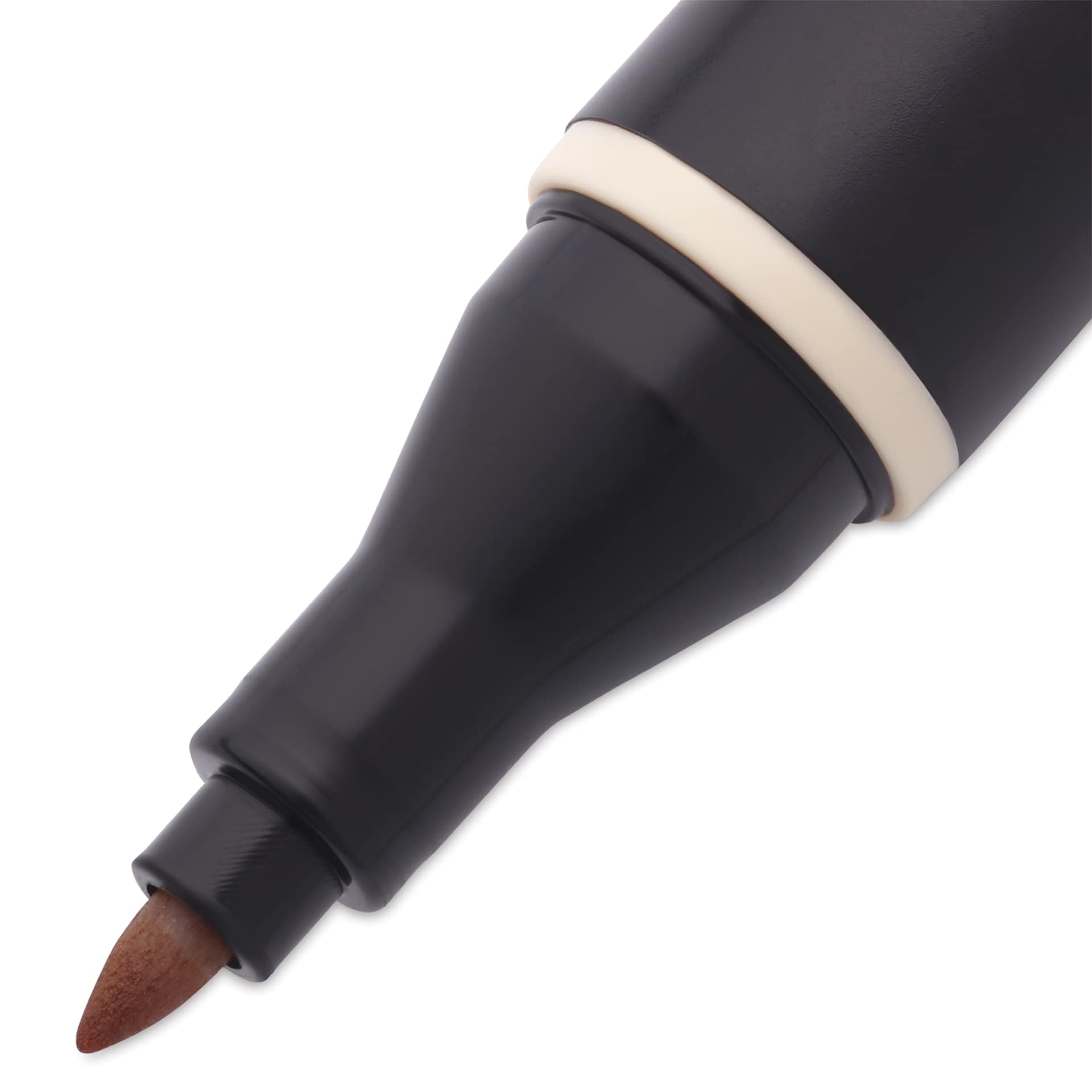 Blick Studio Alcohol Art Marker - 001 Camel, close-up of the fine tip