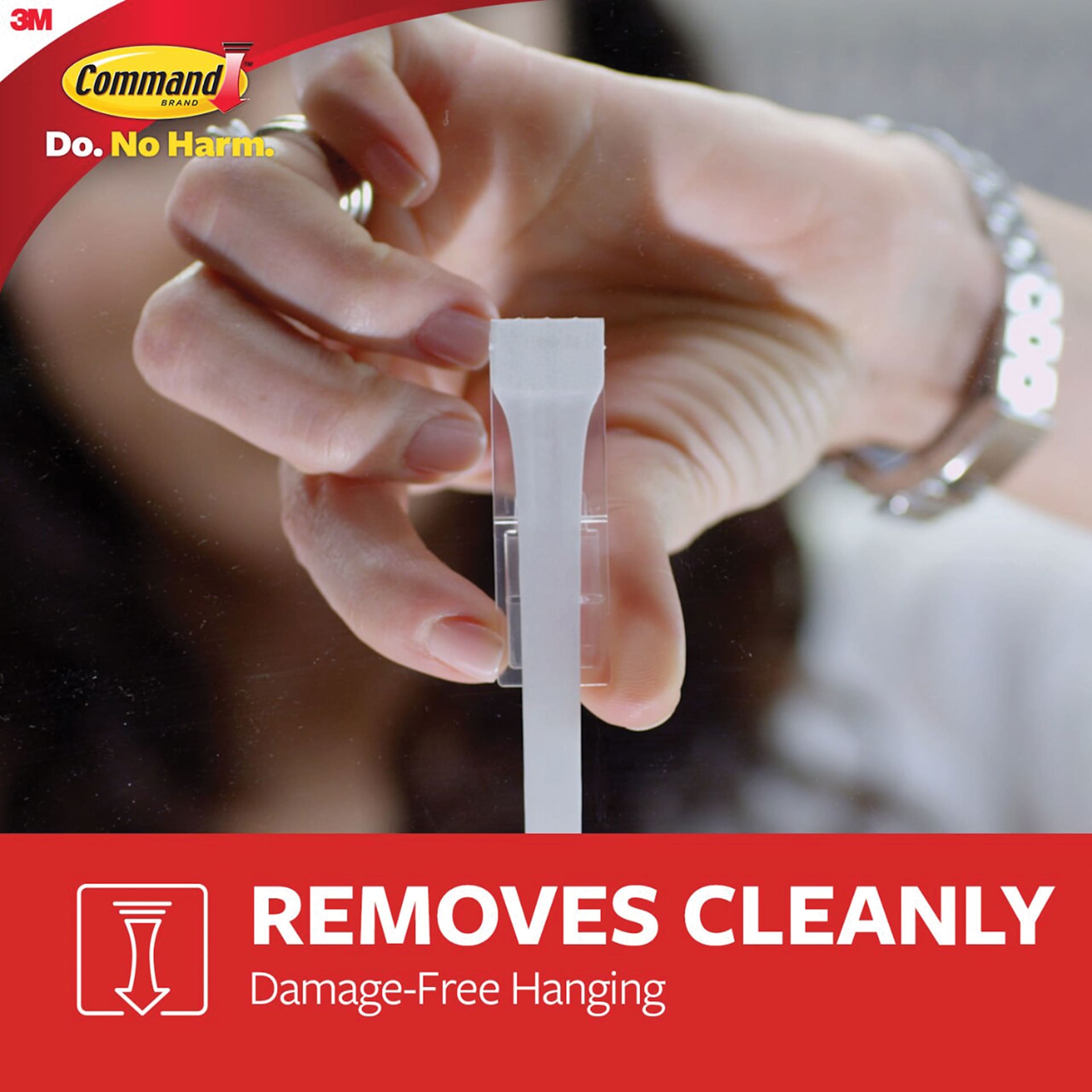 Removes cleanly. Damage free hanging.