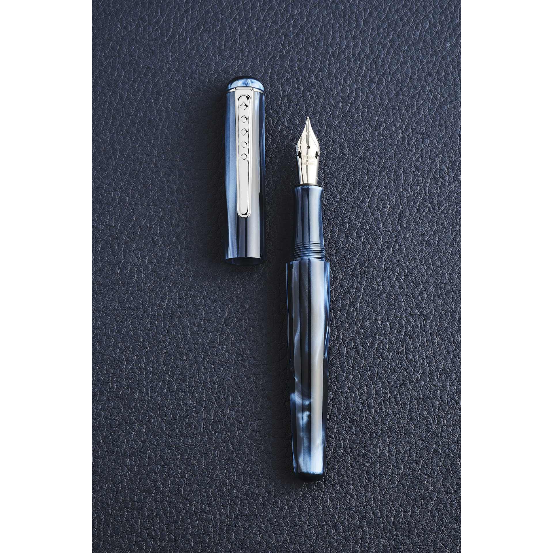 Tom Hessin Charles Collection Fountain Pen - Signature Blue, pen and cap laid out