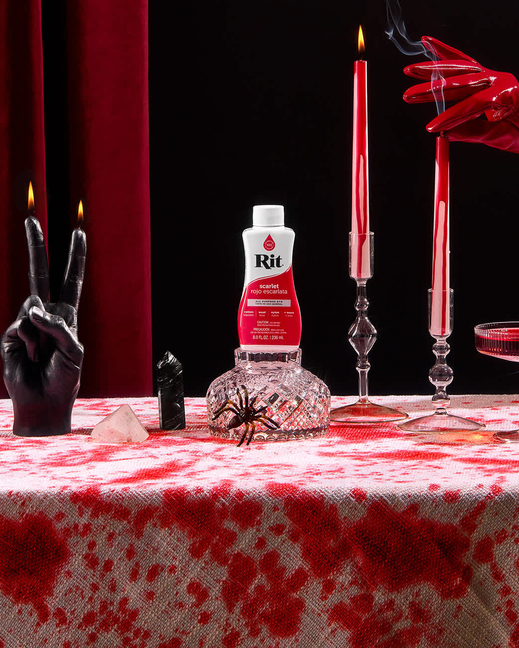 RitBloodTablecloth-Bundle 1042x1302 2