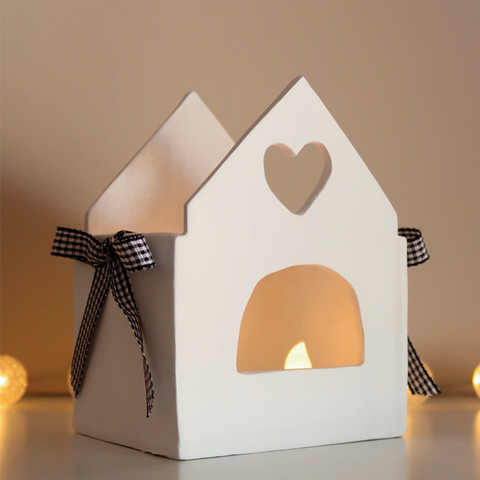 Sio-2 Plus Clay - 2.2 lb, White - finished candle house example