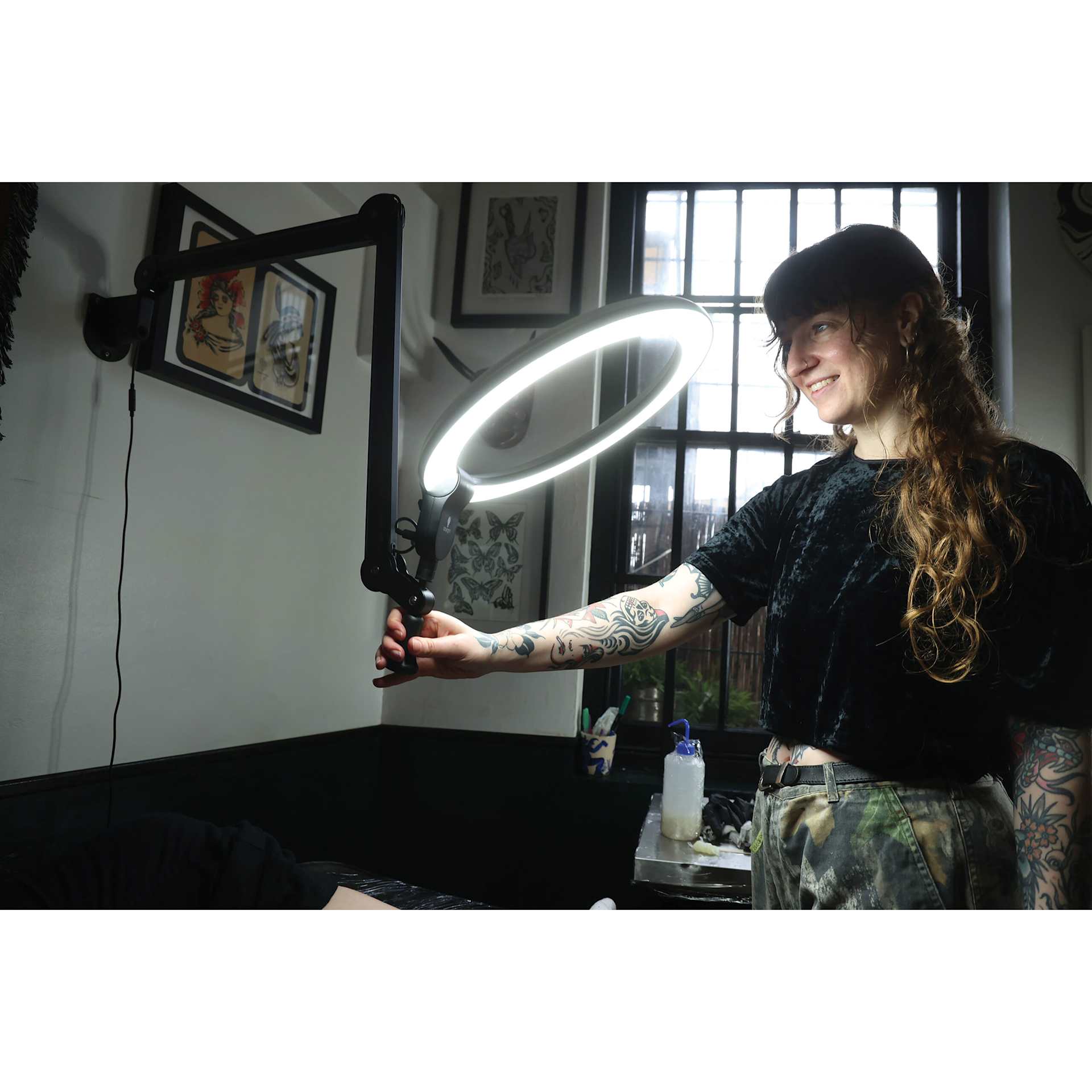 Daylight Aura On Arm LED Ring Light - in use