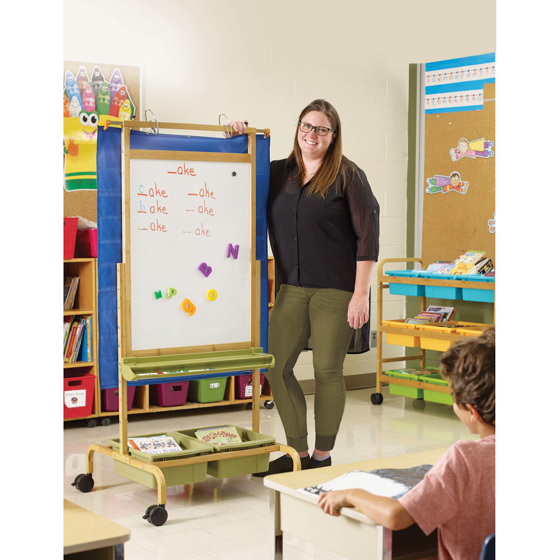 Copernicus Bamboo Deluxe Chart Stand, with a teacher in a classroom