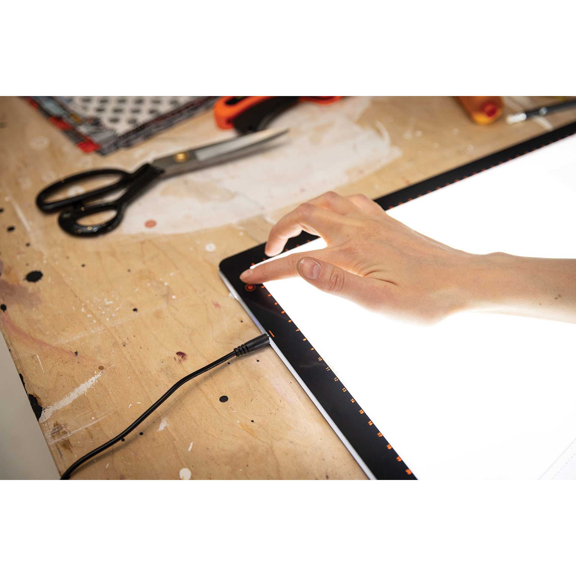 Daylight Wafer LED Light Pad - 20" x 25"- corner close-up
