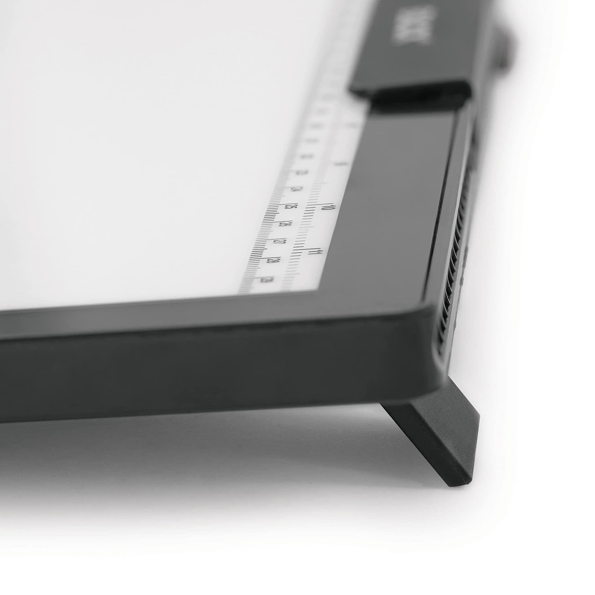 Blick LED Light Pad - close-up of riser