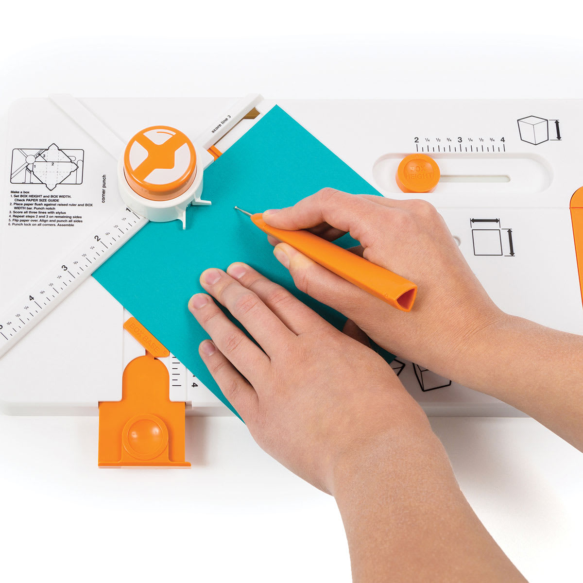 Fiskars Gifting Board, Using Stylus On Paper