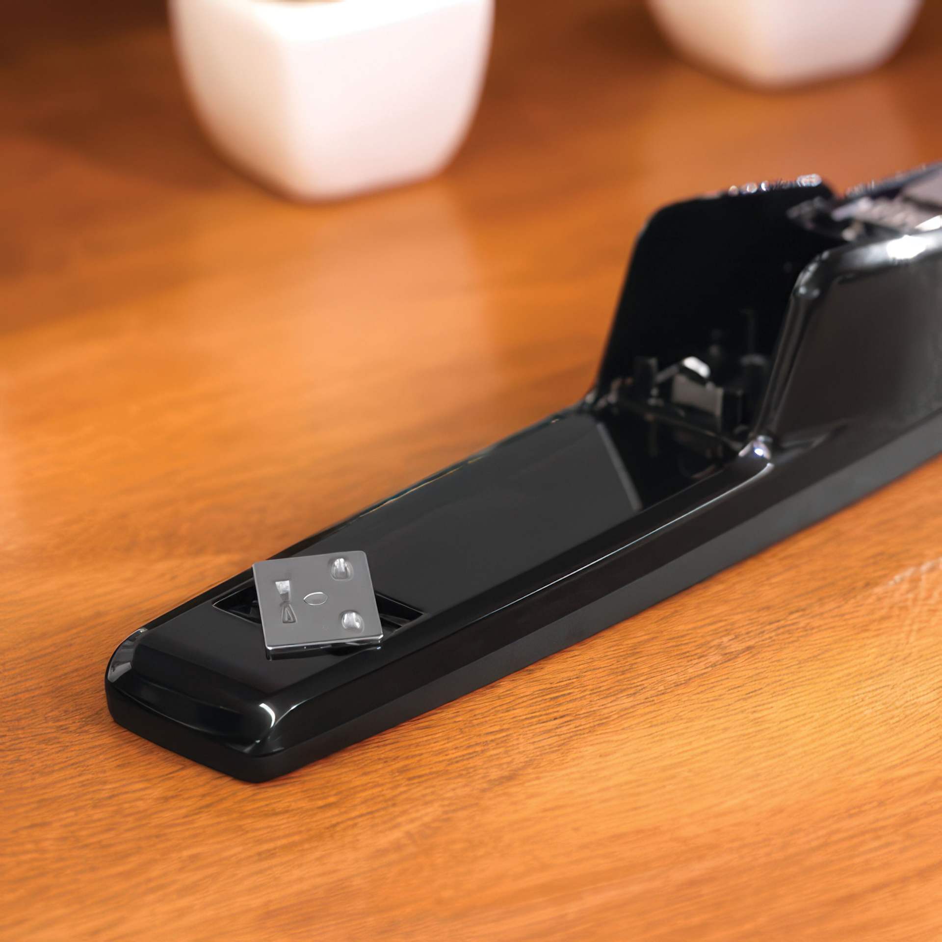 Swingline 747 Antimicrobial Business Stapler opened showing crimp area