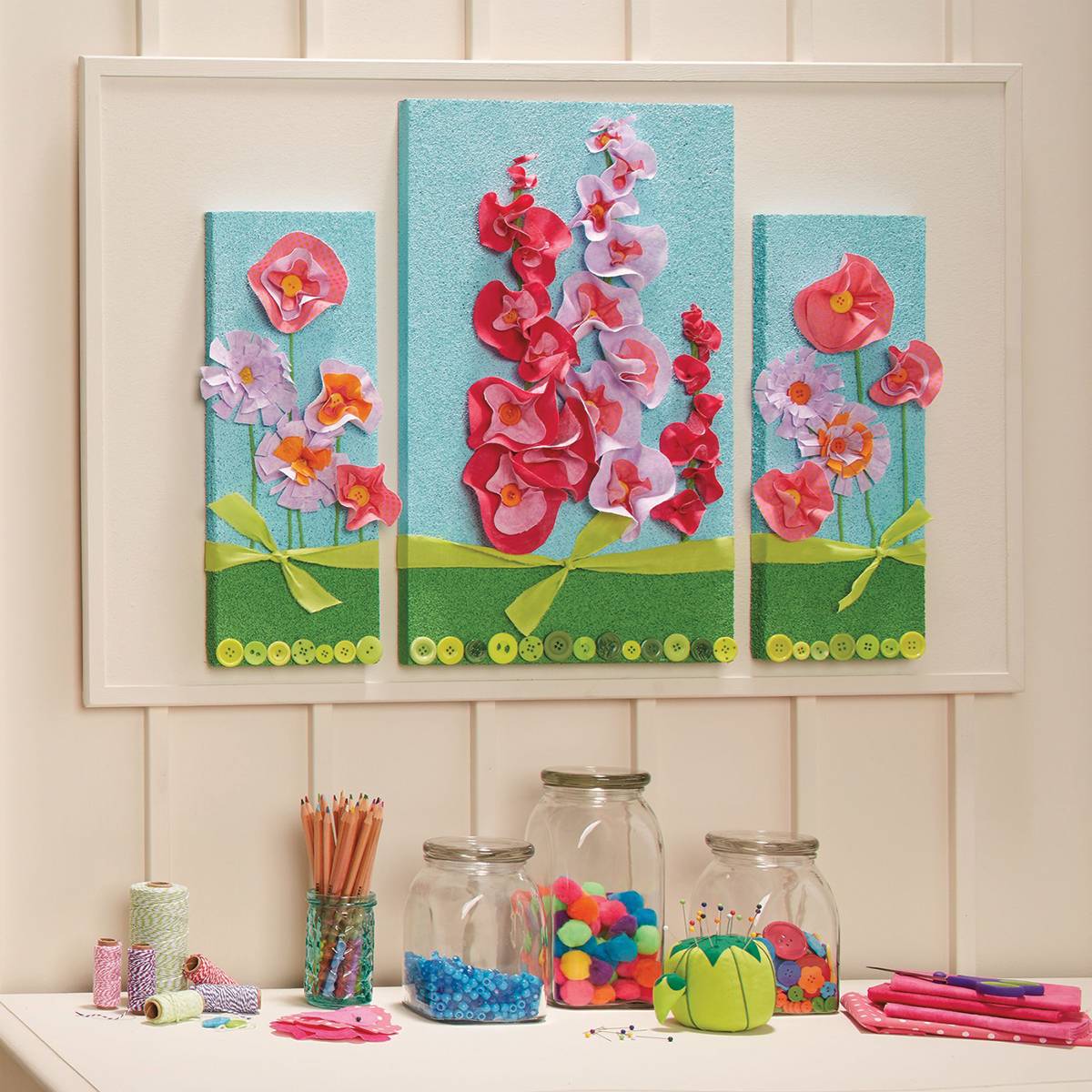 FloraCraft CraftFōM Blocks and Shapes - 1" x 11.9" x 17.9", Block - finished three-part floral art example