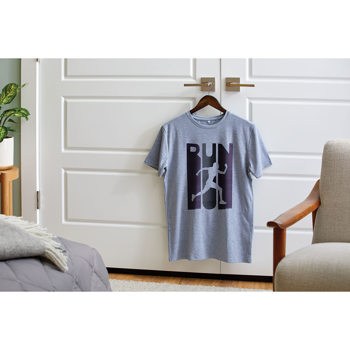 Cricut Adult T-Shirt Blank - Unisex Small, Crew-Neck, Gray (Shirt with Run design)