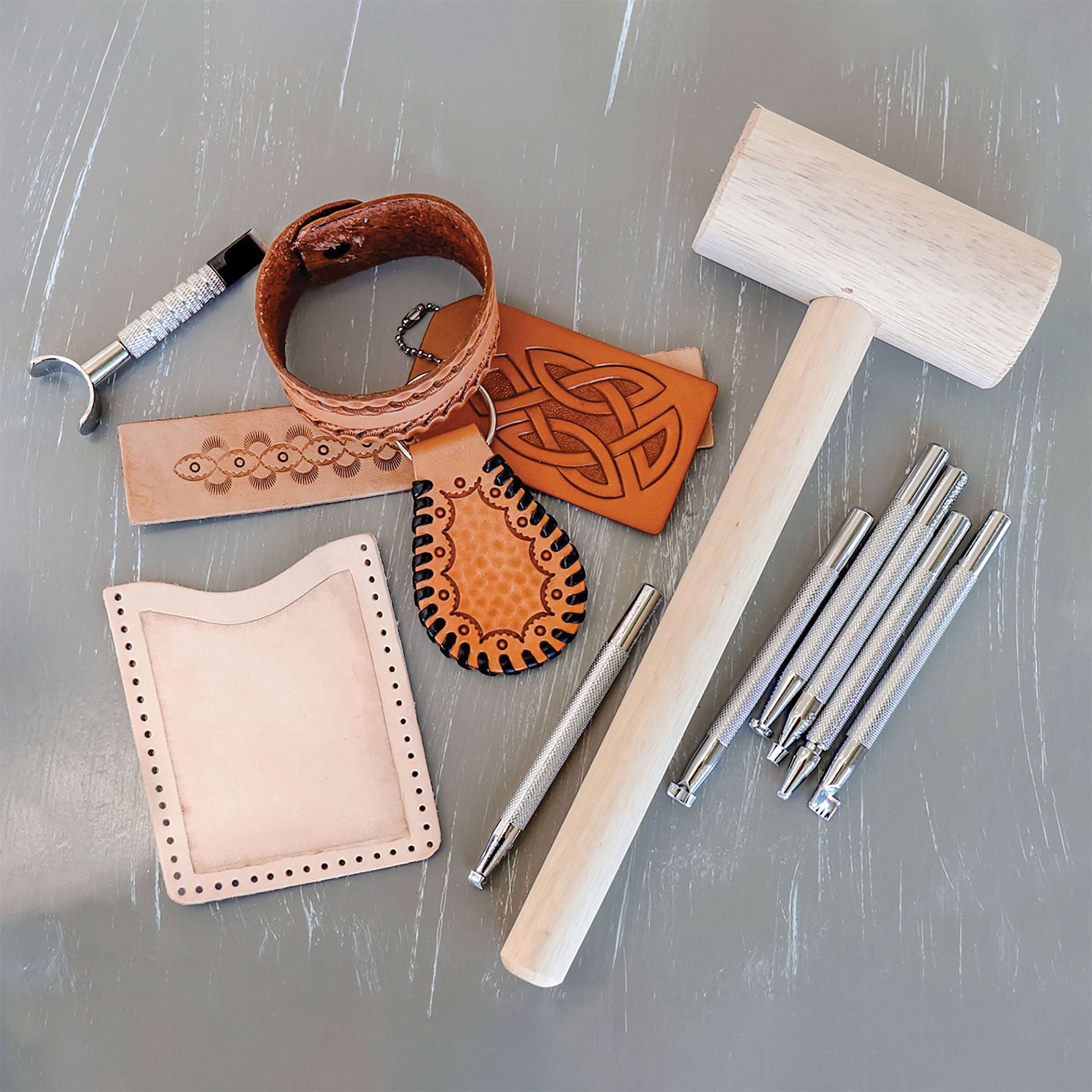 Realeather Explore Leathercraft Kit