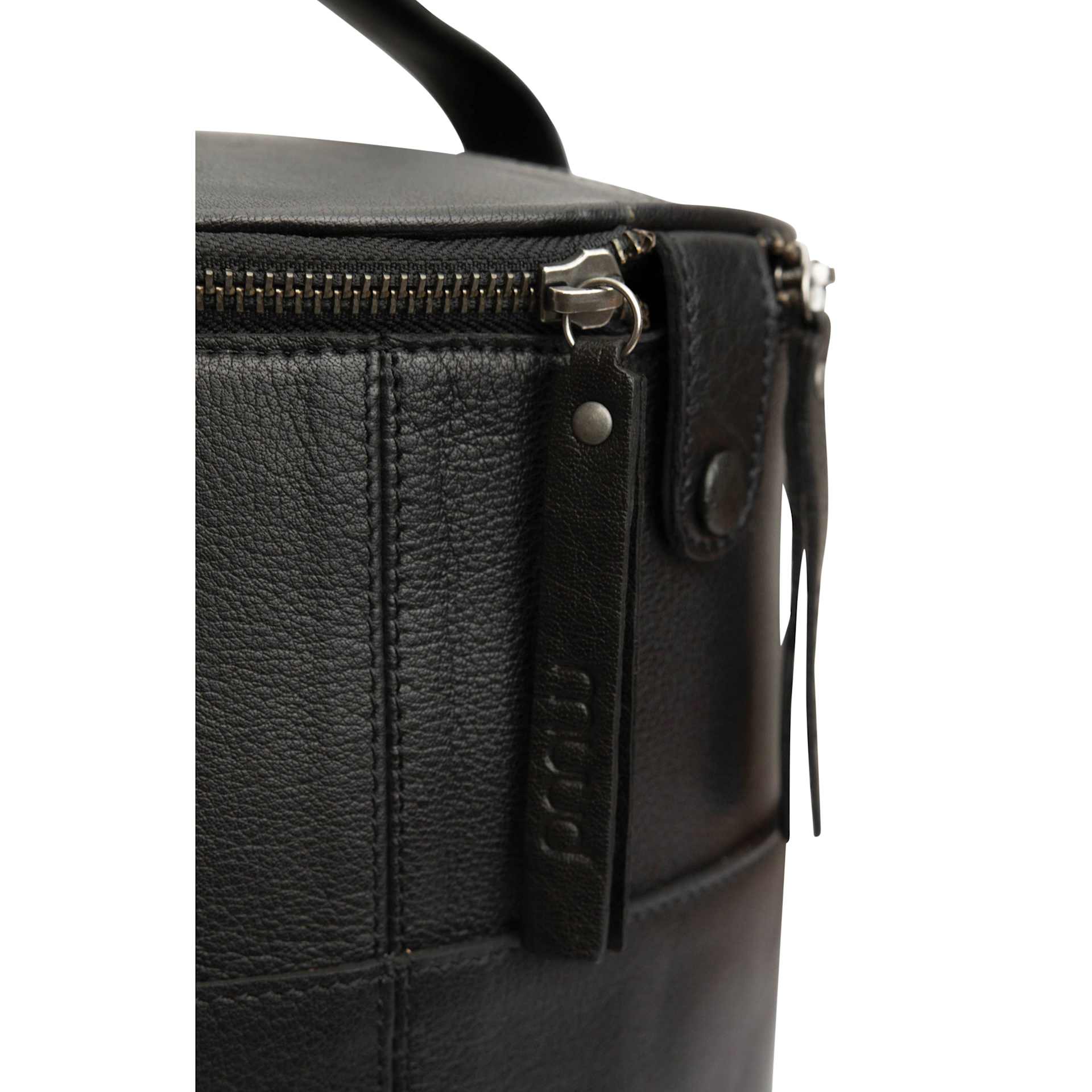 Muud Saturn XL Leather Needlework Project Bag - Black - close-up of zippers