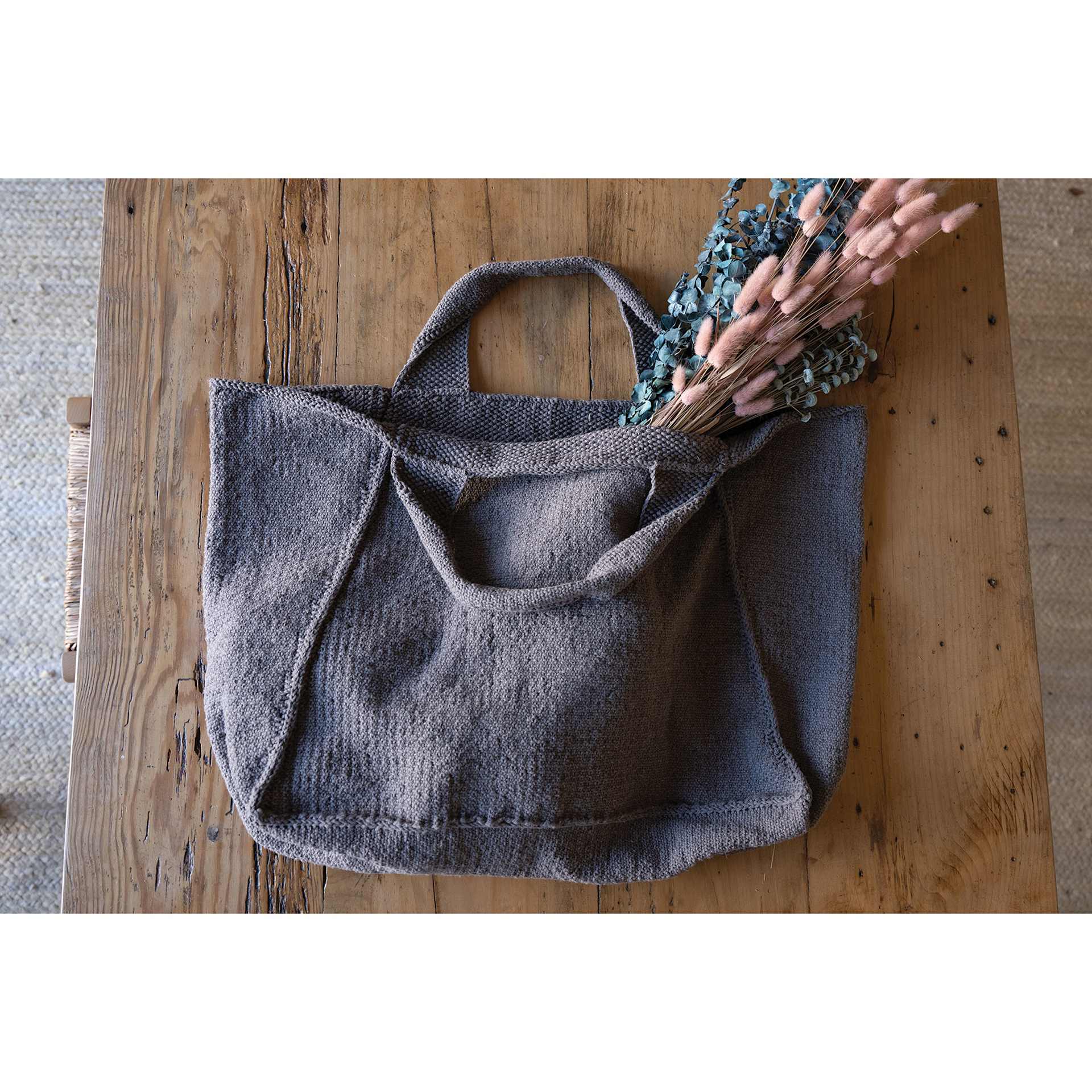 Lion Brand Re-Up Bonus Bundle Yarn, tote bag made of yarn with plants inside