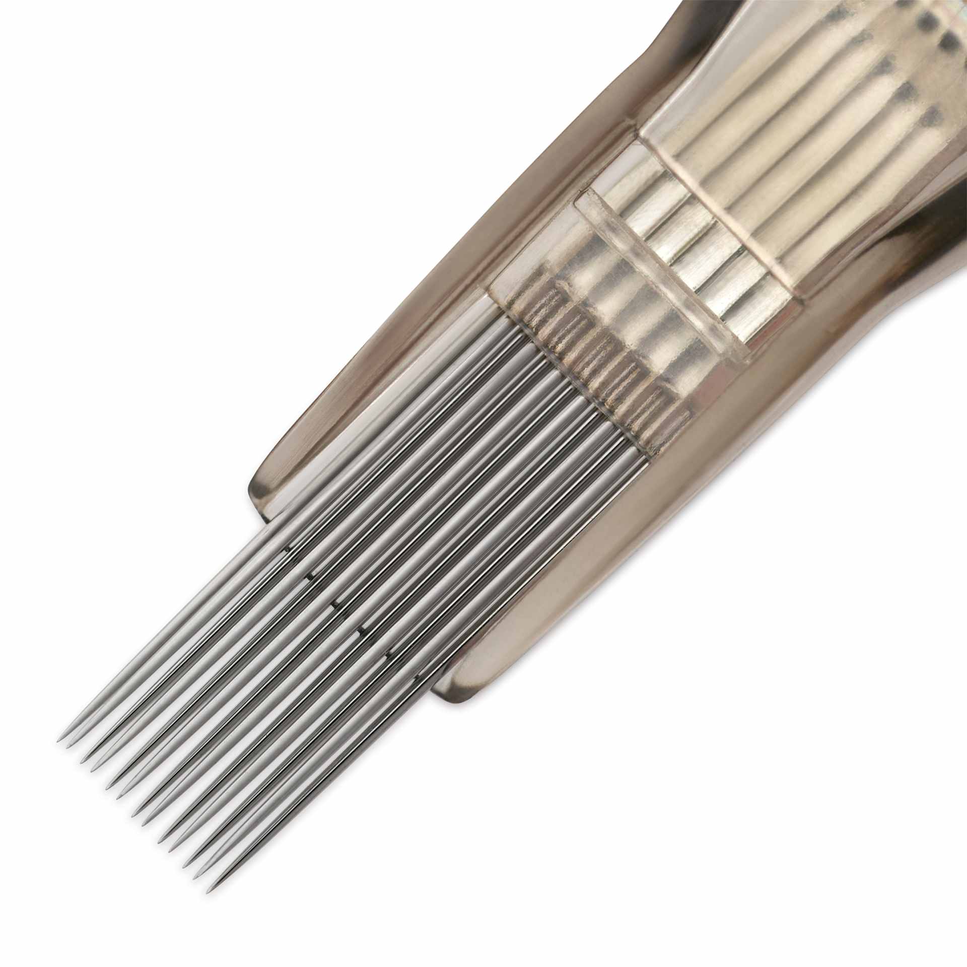 Peak Quartz Magnum Medium Taper Tattoo Needle Cartridges - #10, 13 Needles, Pkg of 20, close-up of needle
