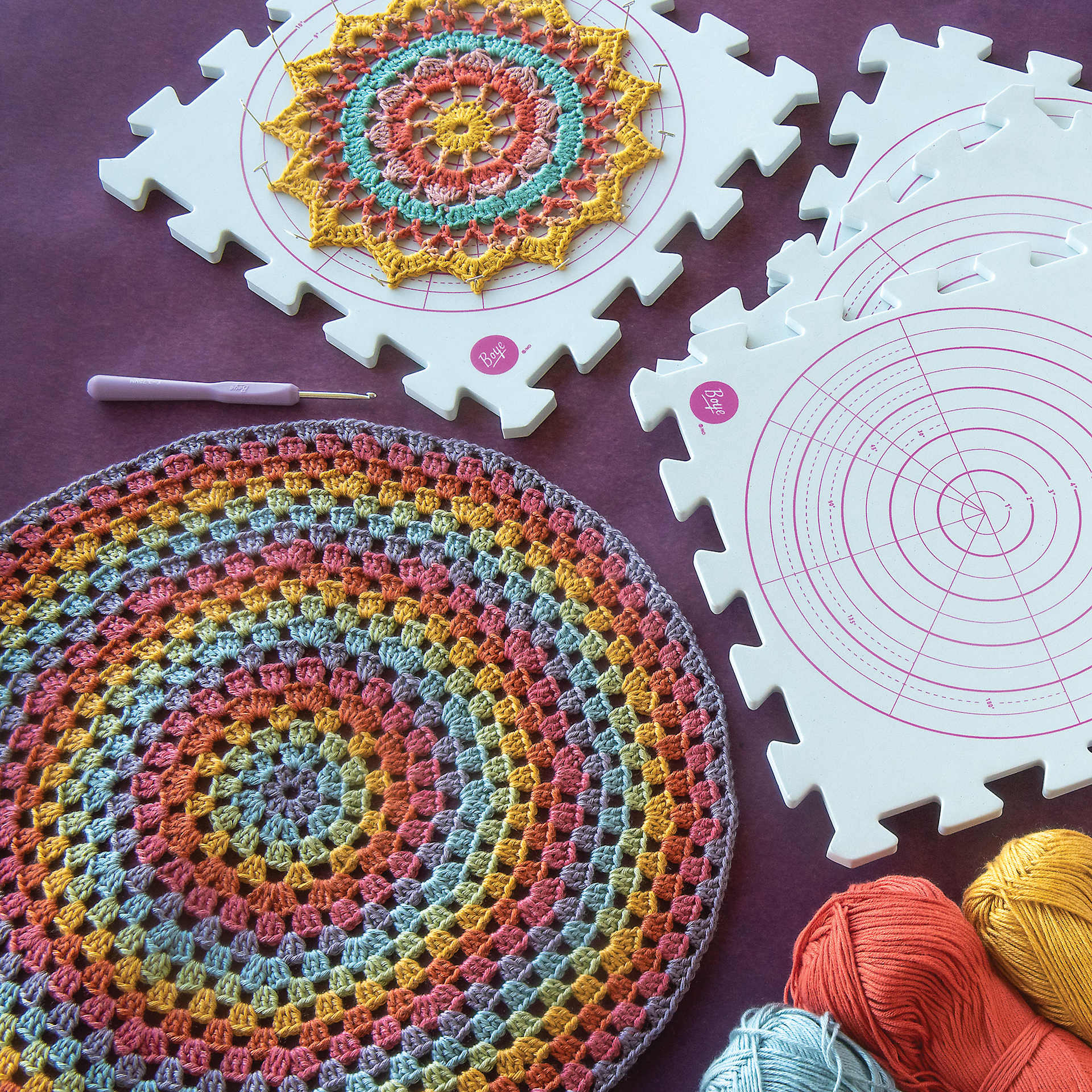 Boye Interlocking Blocking Board - Circle Print - in use (materials not included)