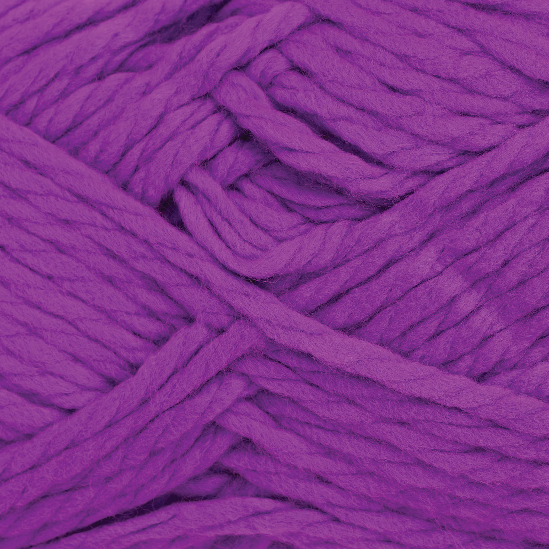 Pepperell Jumbo Roving 3-Ply Craft Yarn - 8 oz, 150 yds, Purple - close-up