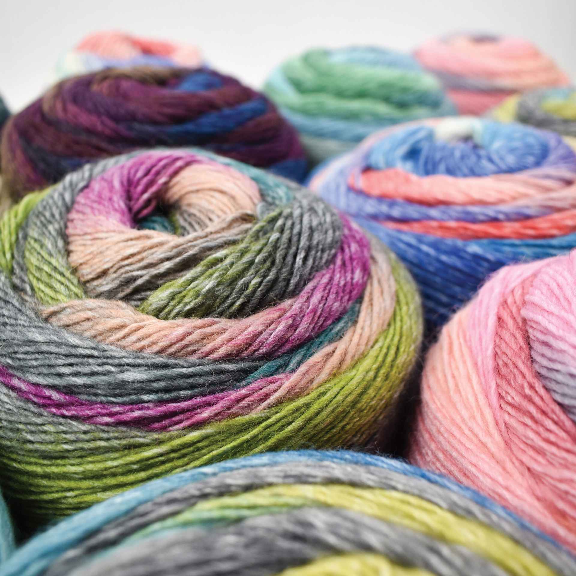 Universal Yarn Colorburst Yarns - assorted