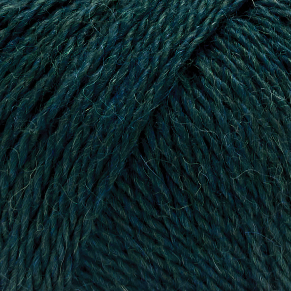 Universal Yarn Fawning Yarn - Malachite, close-up