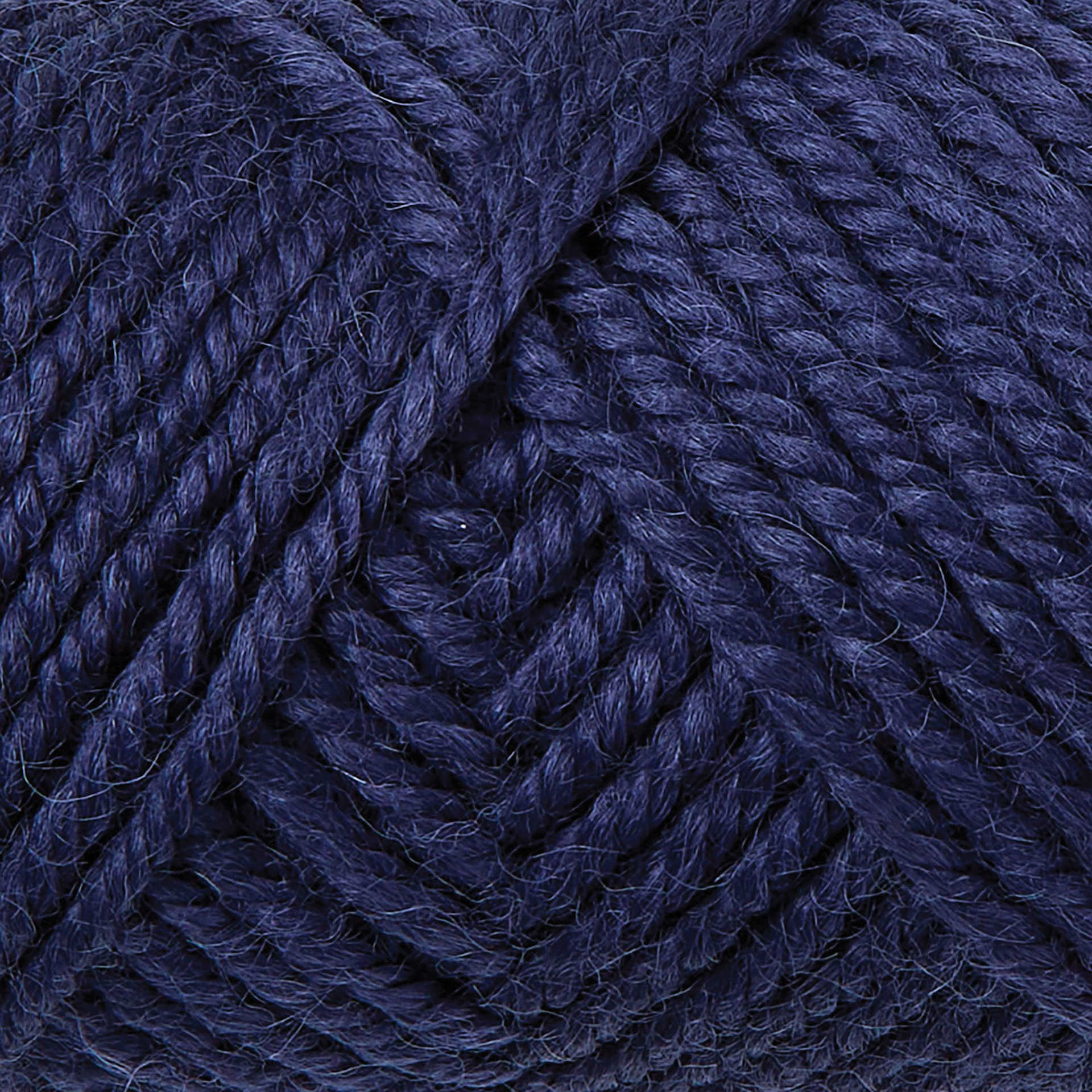 Gist Yarn Dwella Rug Wool Yarn - Midnight, 4 oz close up to show texture