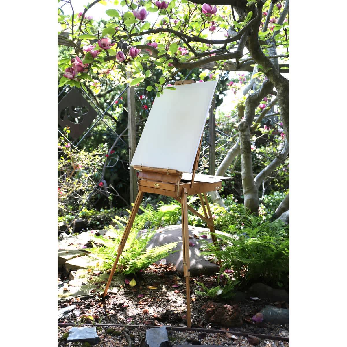 Art Alternatives Bamboo Sonoma Sketch Box Easel, in use