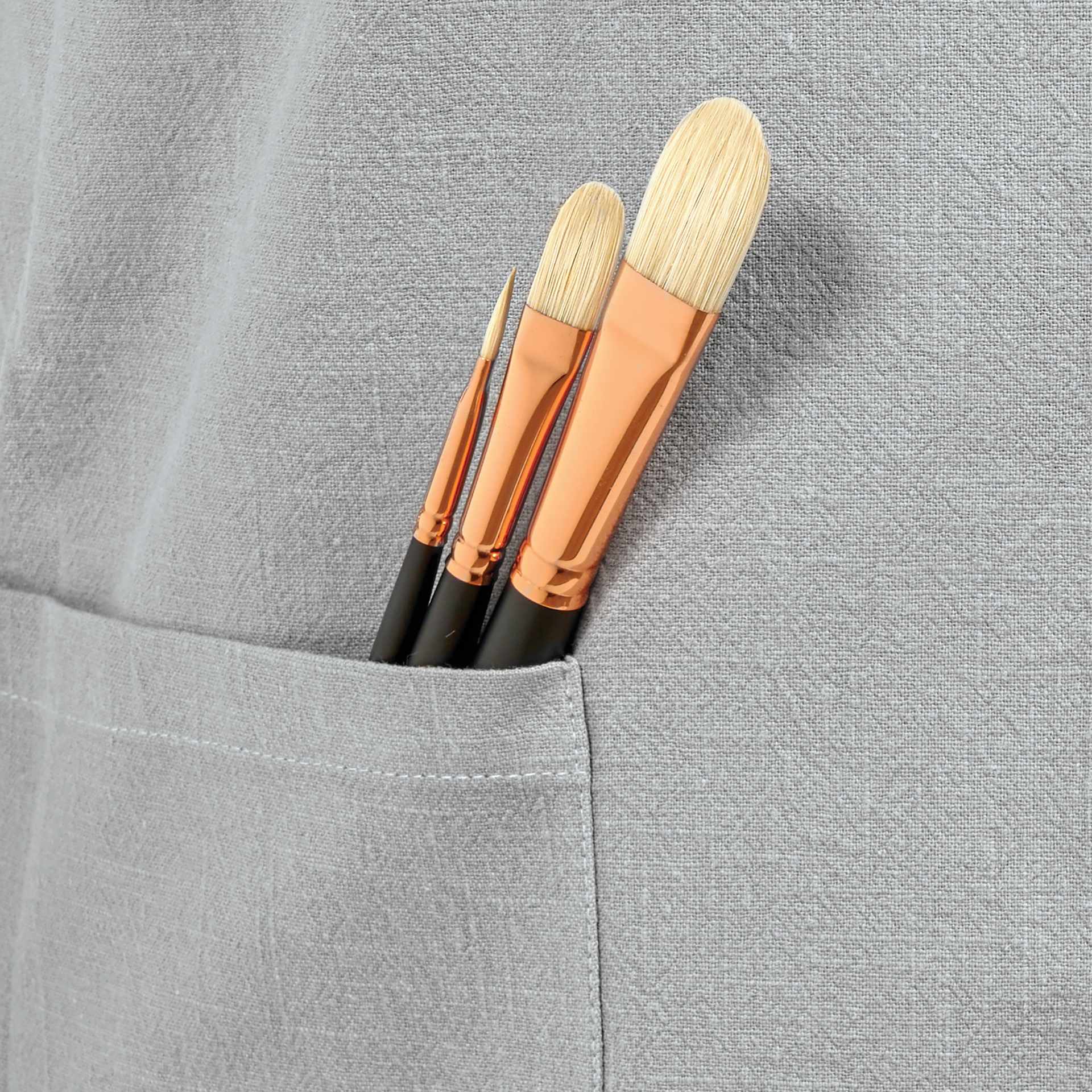 Blick Pinafore Aprons pocket with brushes (not included)