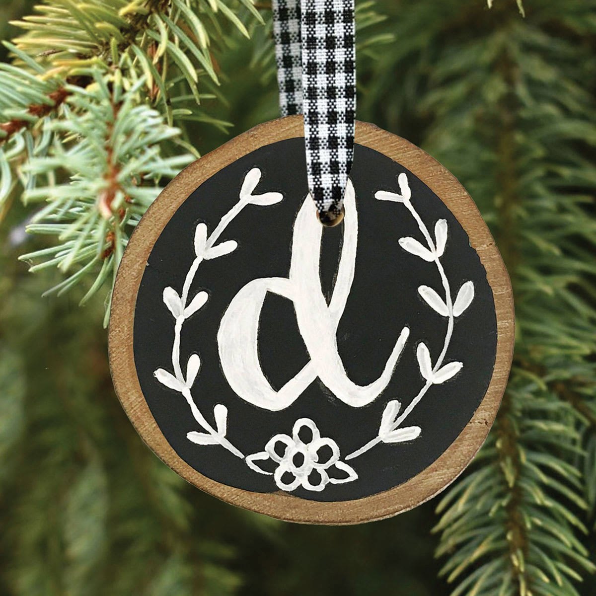 DIY Designs Wood Slice Ornaments - Sample Artwork, Shown hung on tree.