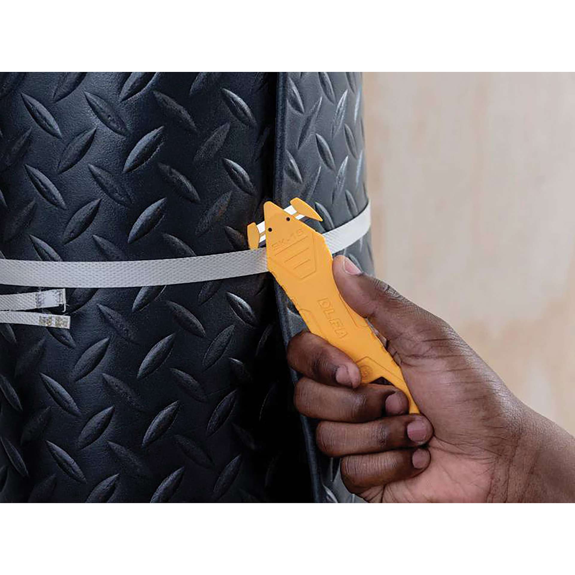 Olfa Disposable Concealed Blade Safety Knife - 5.33", cutting strap