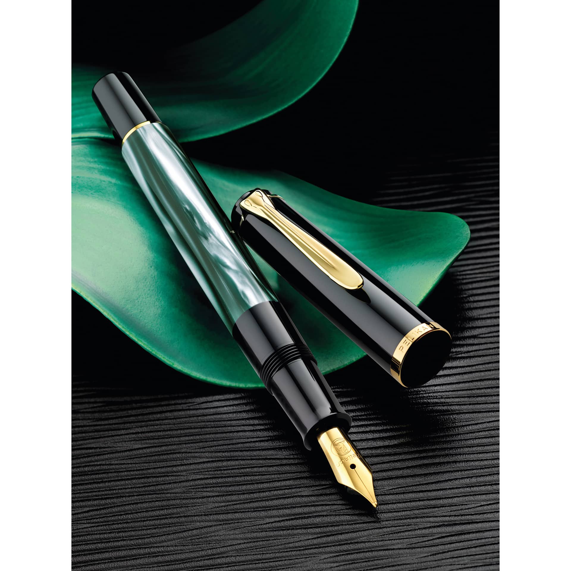 Pelikan M200 Fountain Pen - Green Marble