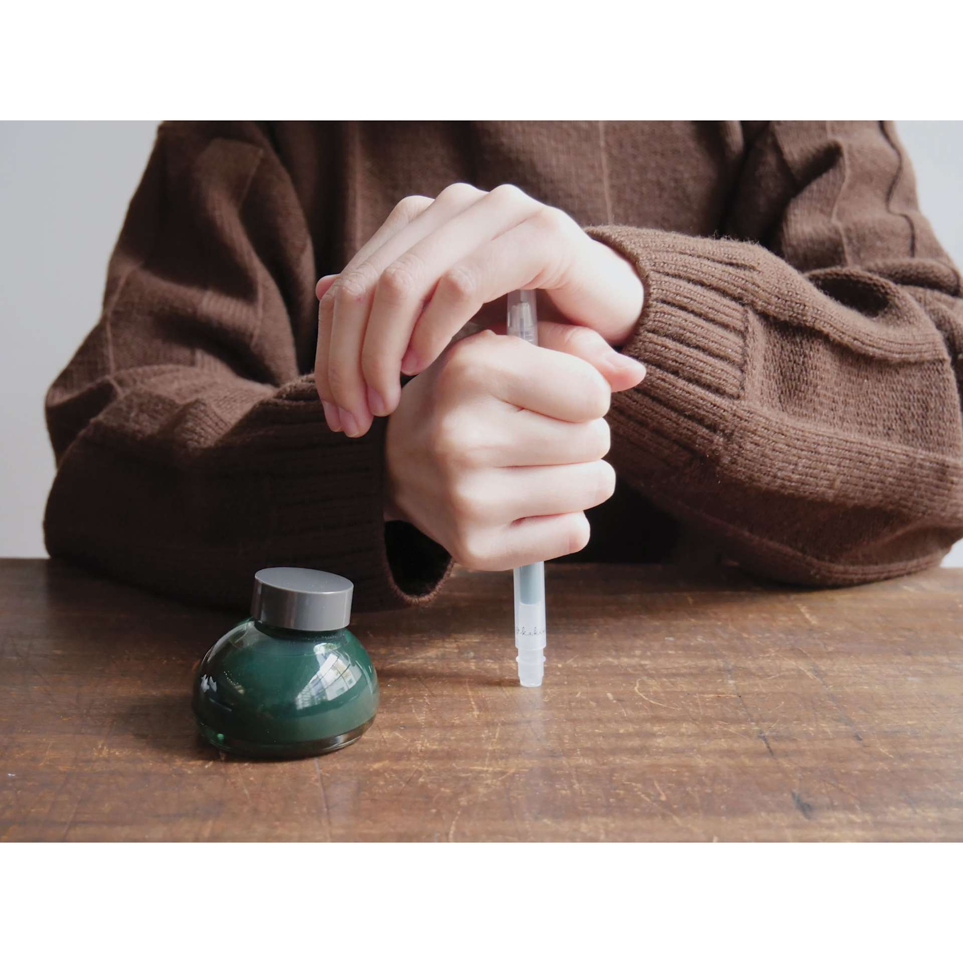 Kakimori Colour Liner Kit, ink reservoir inserted inside of the pen
