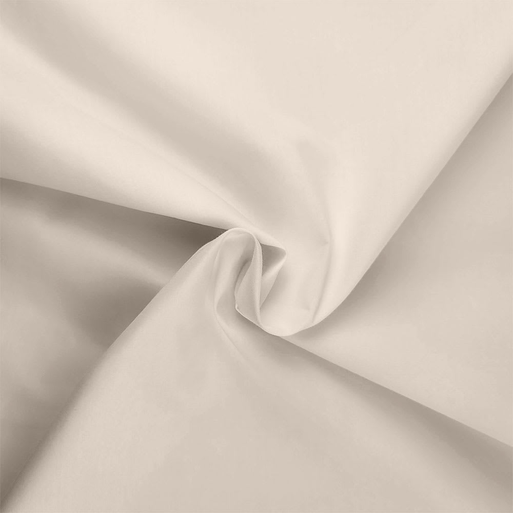 Camelot Broadcloth - Ivory, 44" x 30 yds, rolled up
