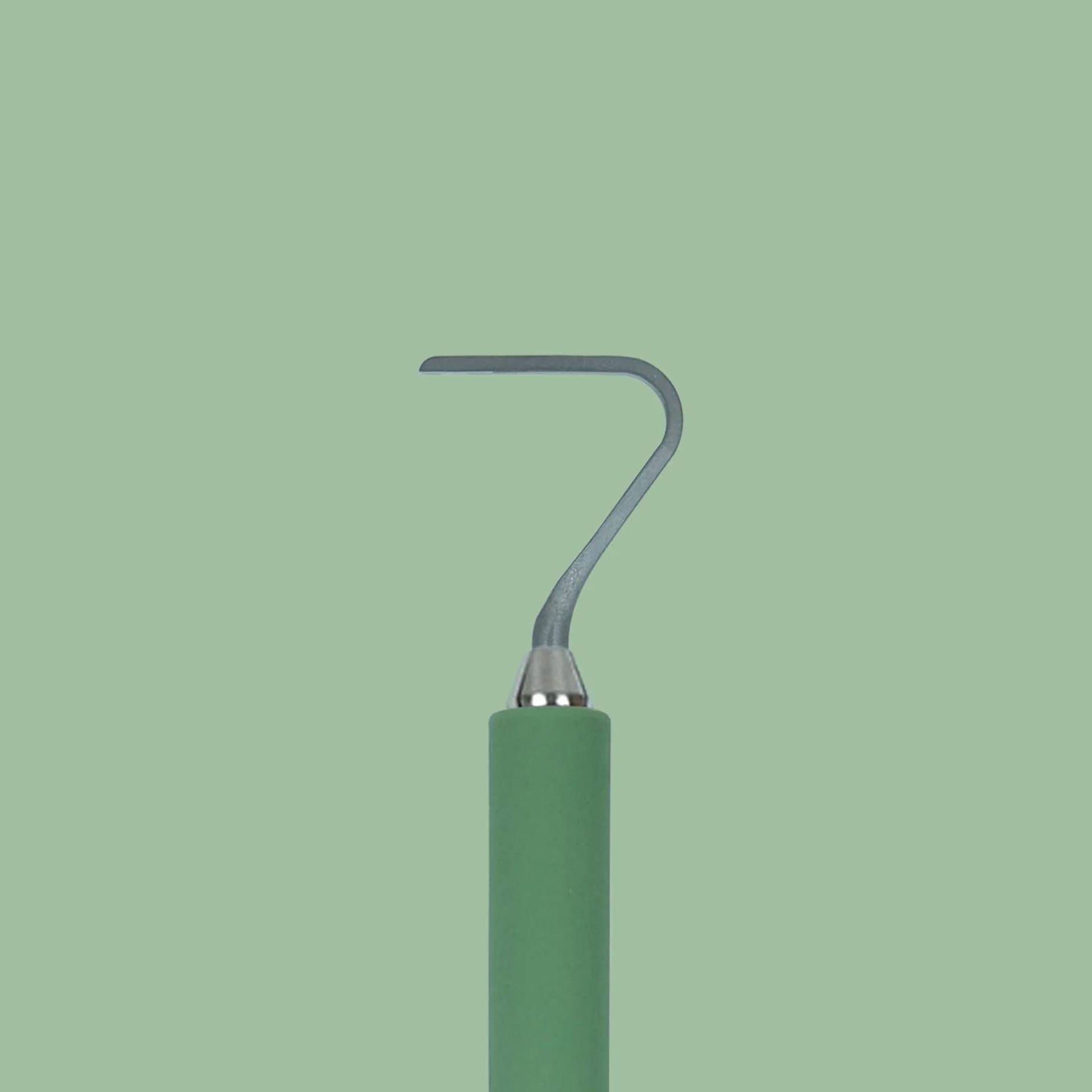 Tortuga Tools The Seven Trimming Tool - Moss close up showing tip