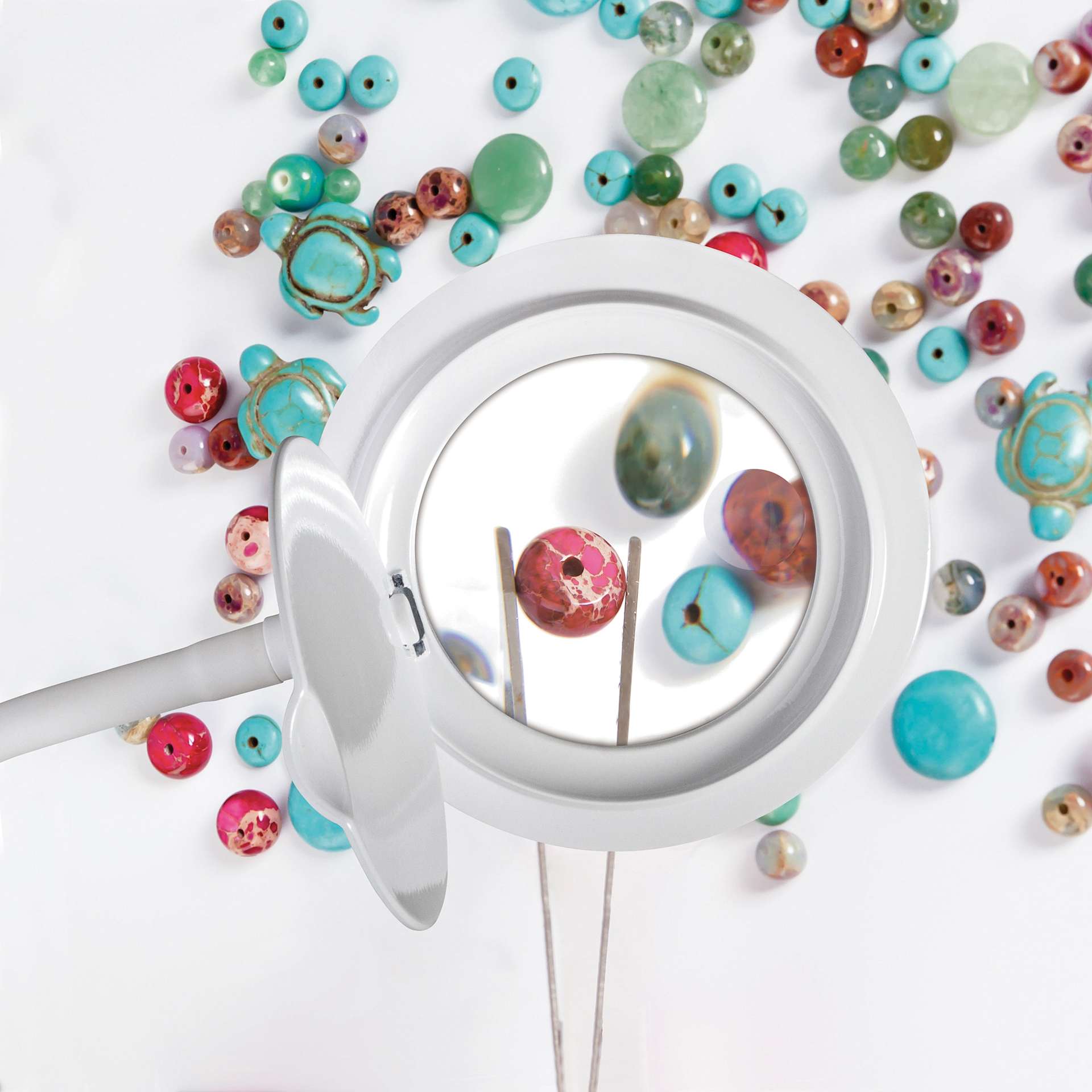 OttLite Lighted Magnifier Clip Lamp - close-up with beads
