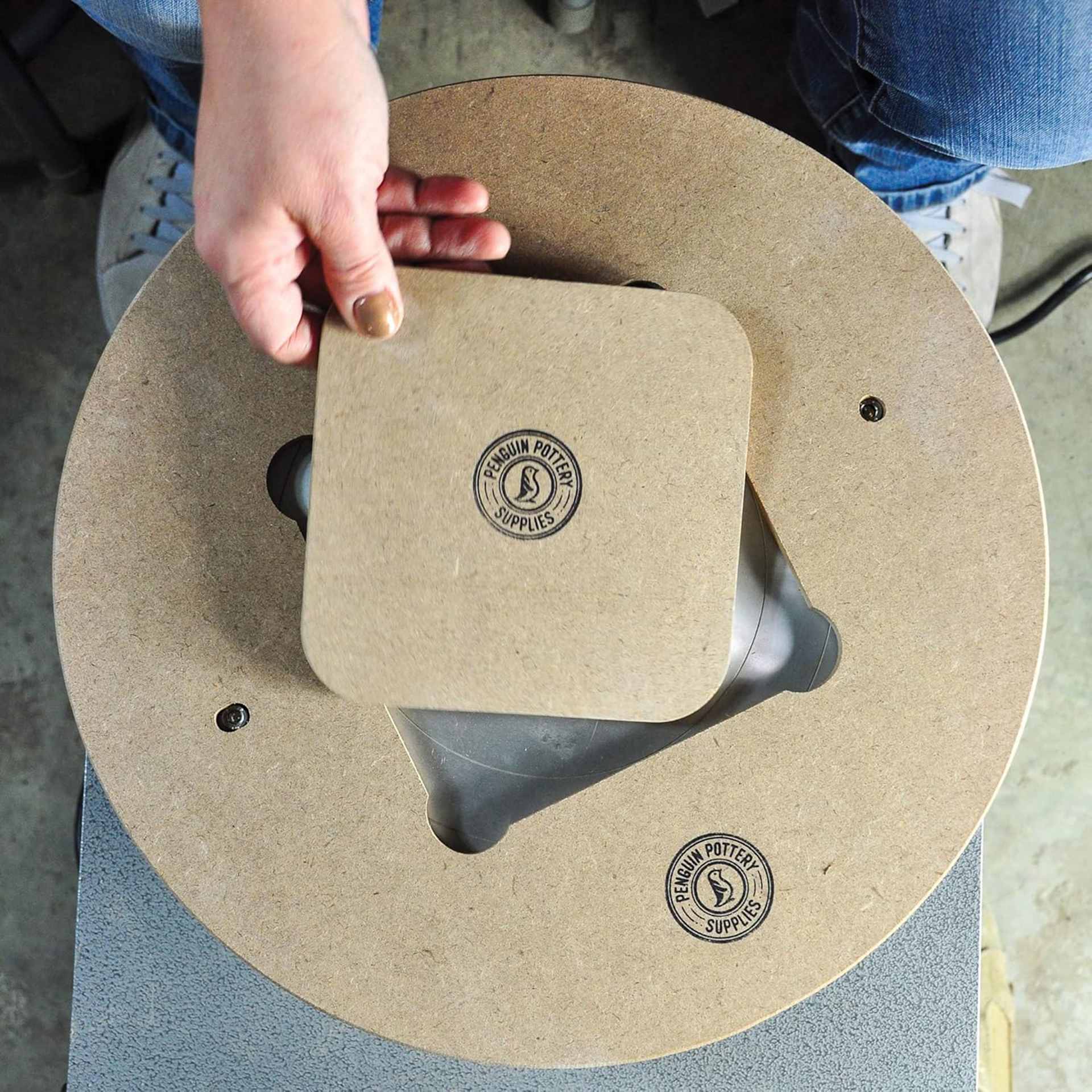 Penguin Pottery Heavy-Duty Bat System - 14" Base, 5 Inserts show insert above base