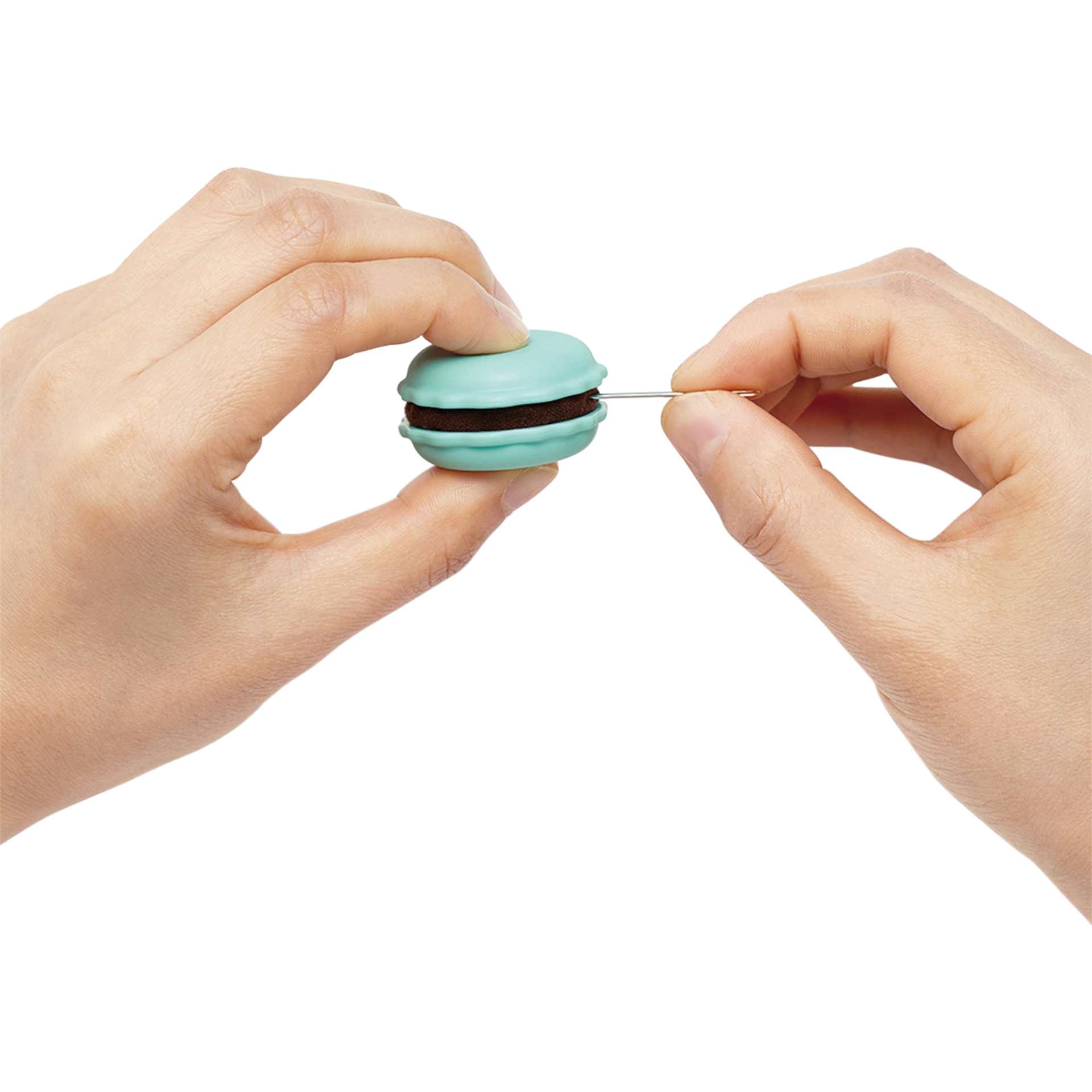 Clover Sweet ‘n Sharp Macaron Needle Sharpener - Pistachio sharpening needle