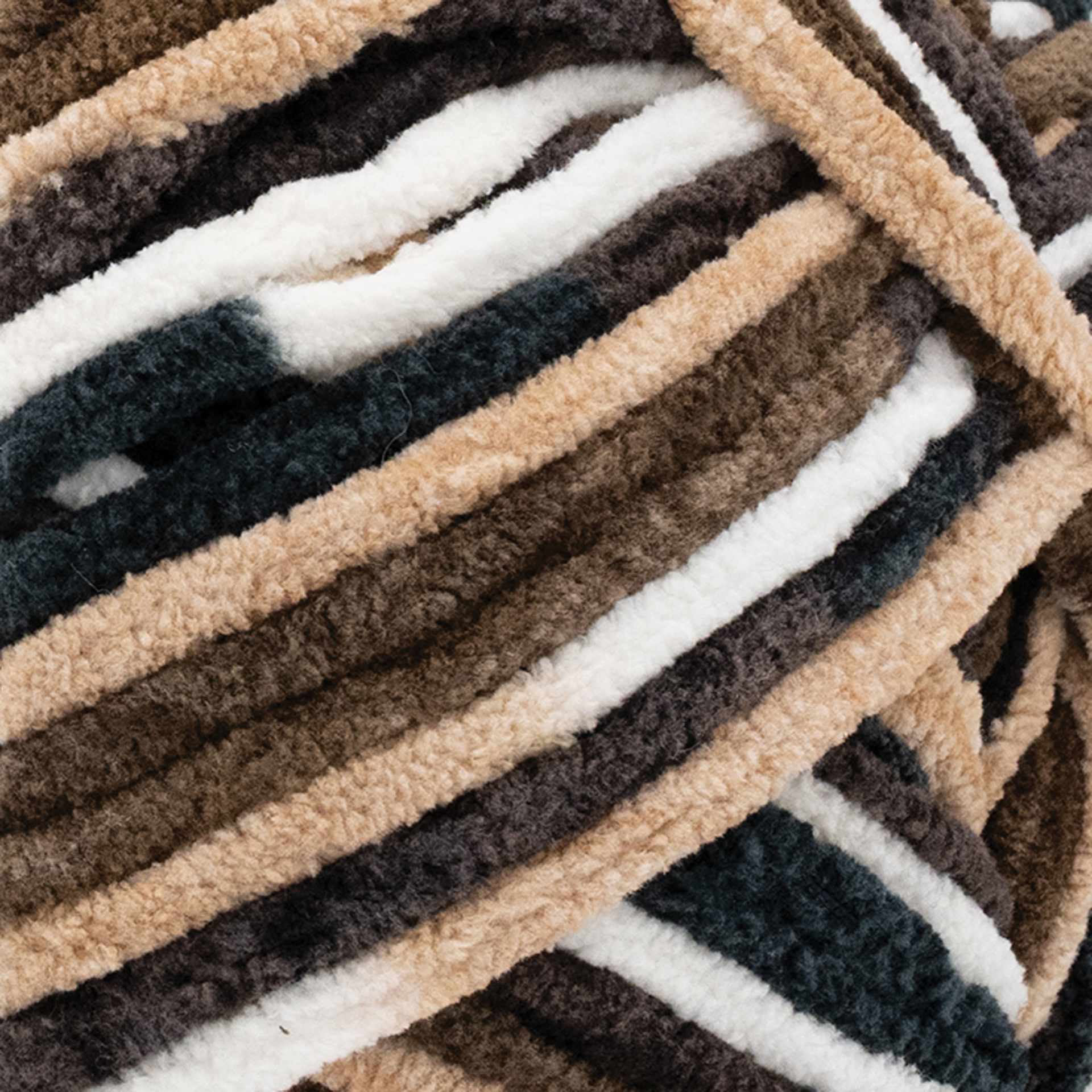 Lion Brand Cover Story Favorite Blanket Yarn - S'mores, 10.5 oz close up to show texture