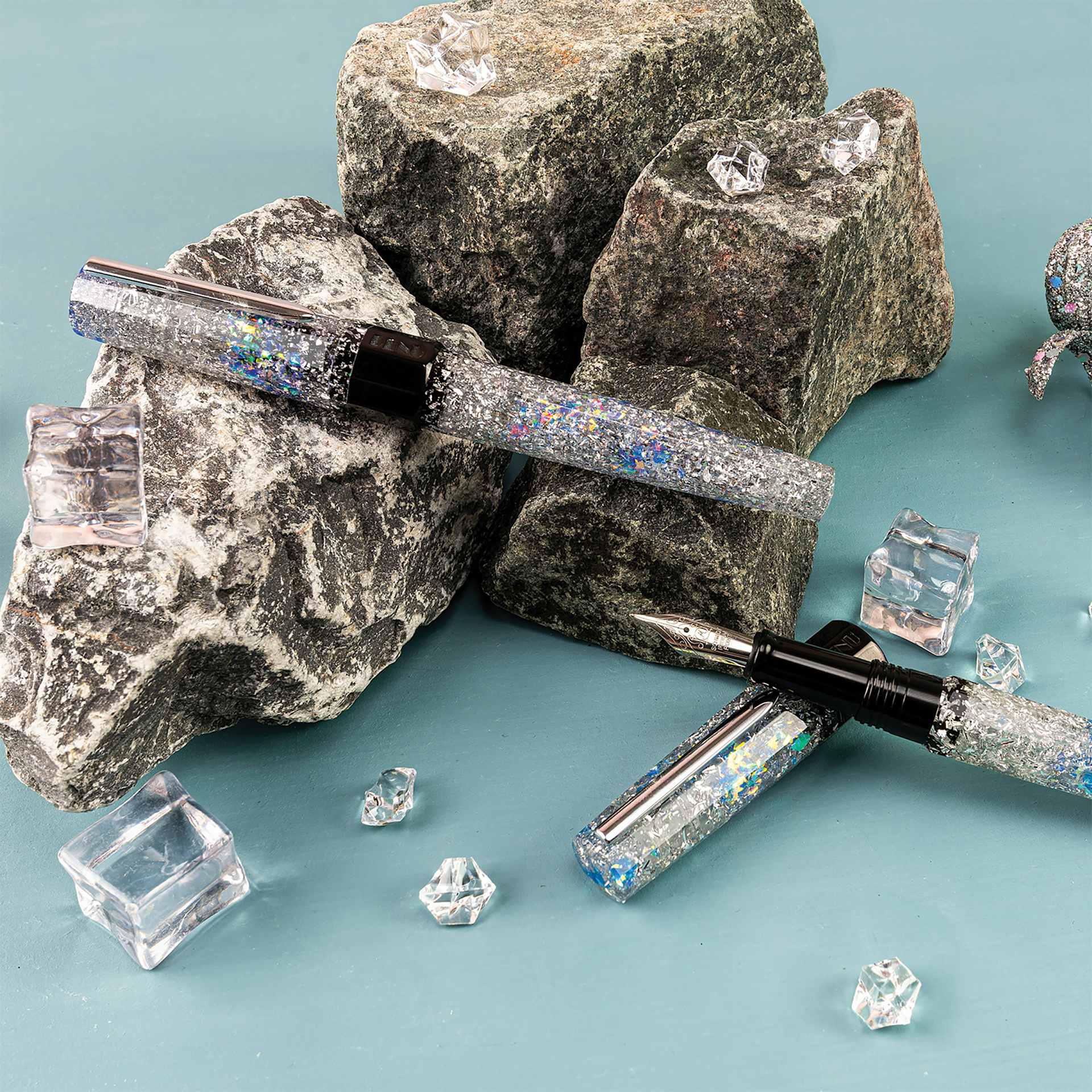 Benu Euphoria Fountain Pen - Vodka on the Rocks, pen laid out