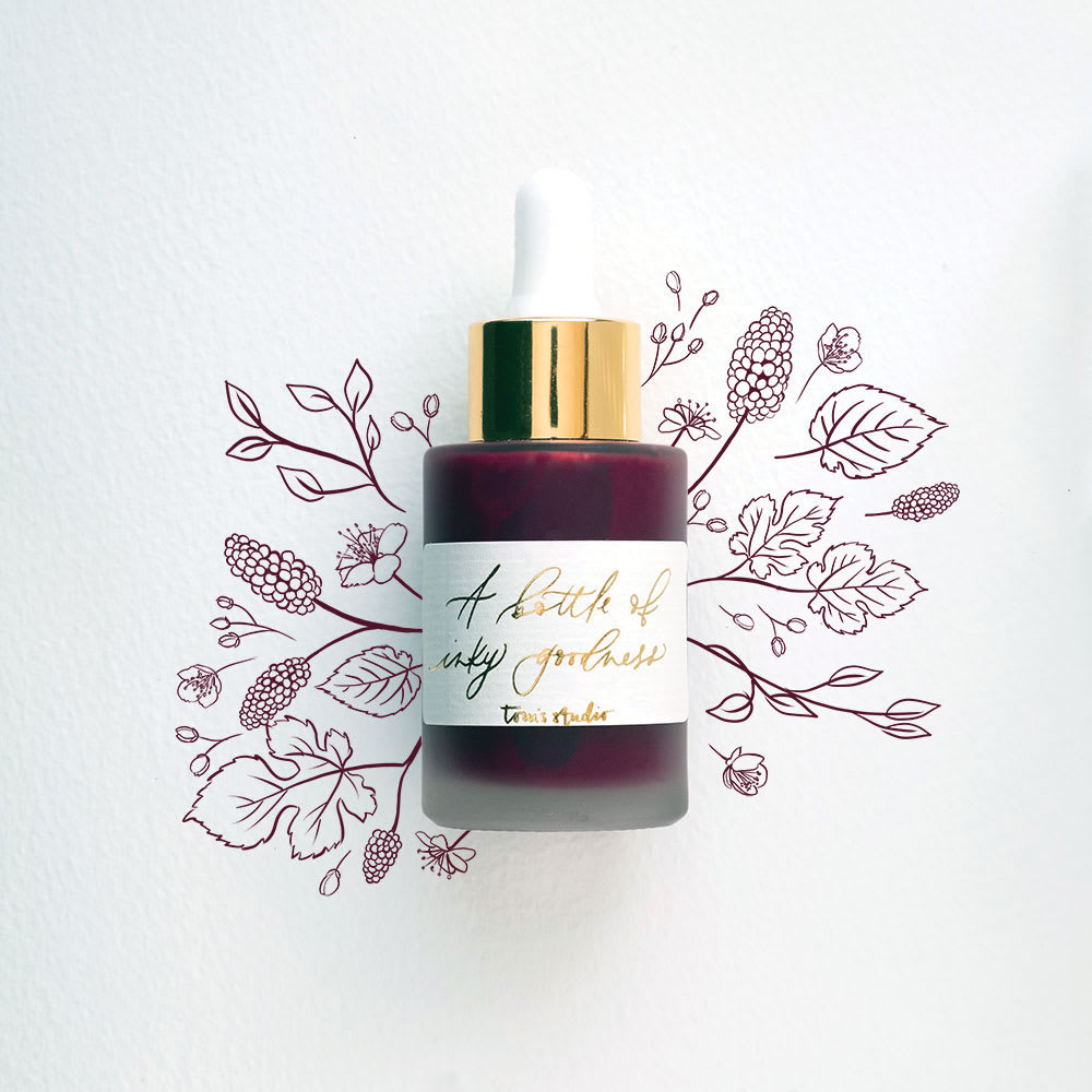 Tom's Studio Calligraphy Ink - Mulberry, 30 ml bottle with artwork