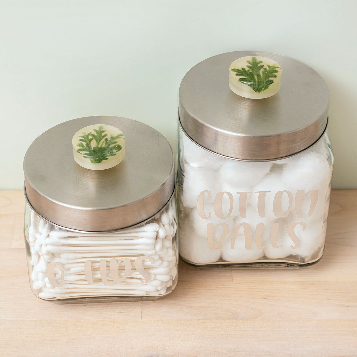 American Crafts Color Pour Drawer Knobs Silicone Mold (jars with metal lids and resin handles)