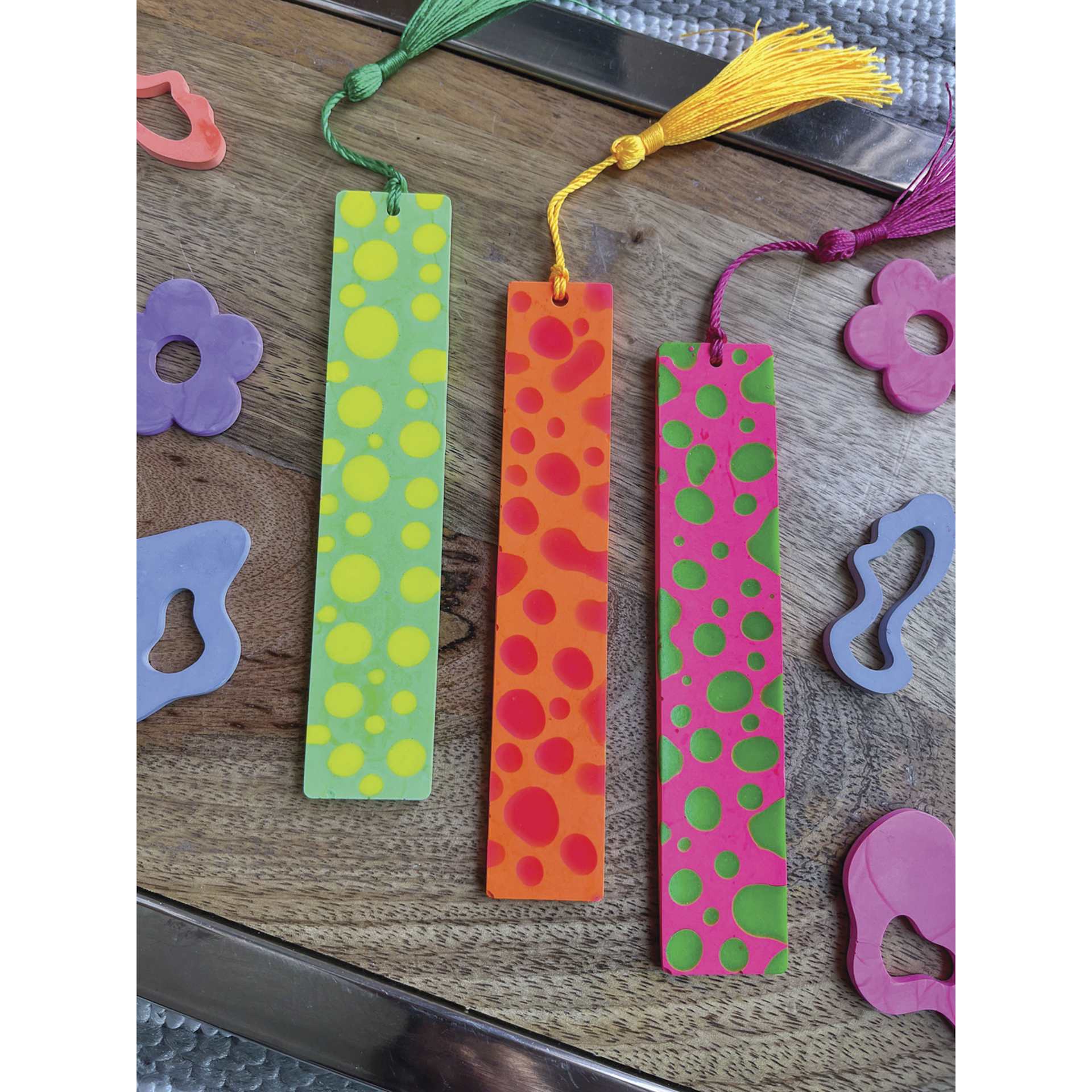 Alumilite Amazing HydroCast Starter Kit - finished bookmark examples