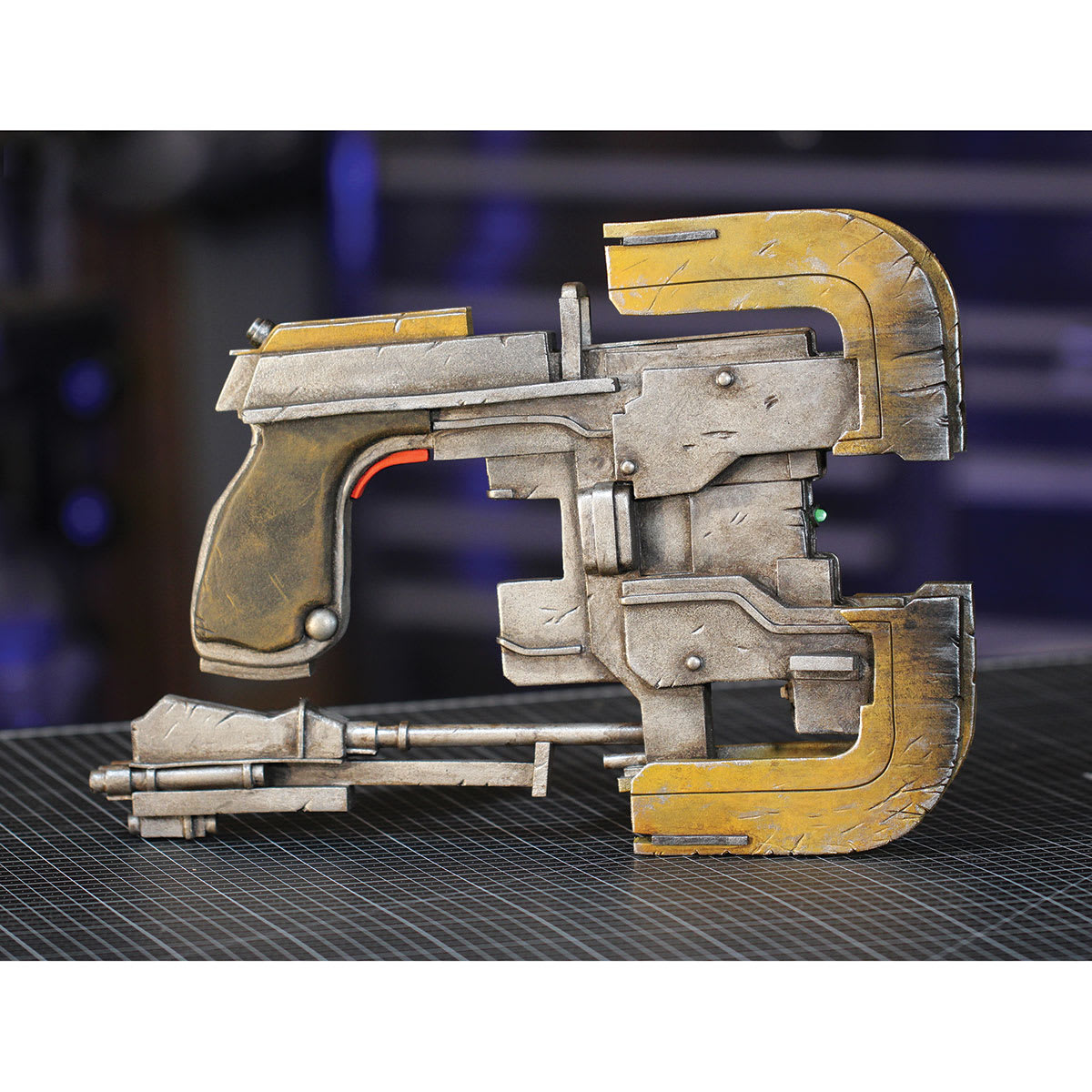SKS Props HD-Foam Rolls, Sample artwork of cosplay gun after paint