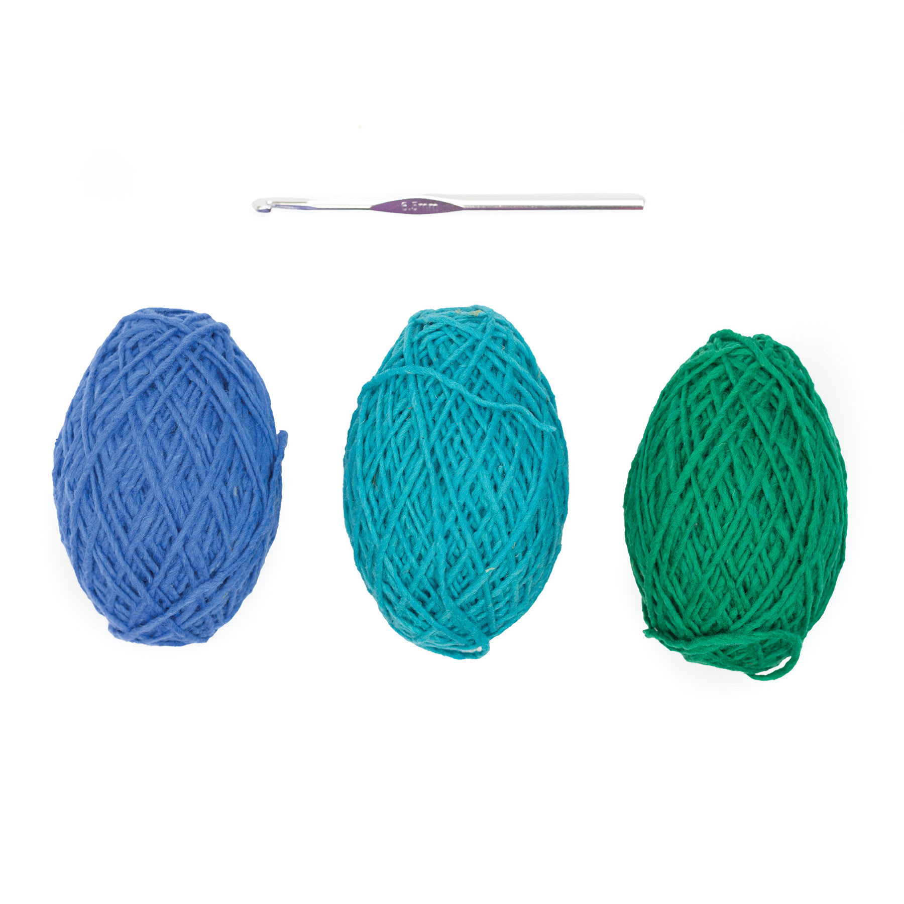 Friendly Loom Explore Crochet Granny Square Kit - Ocean showing included crochet hook and yarn