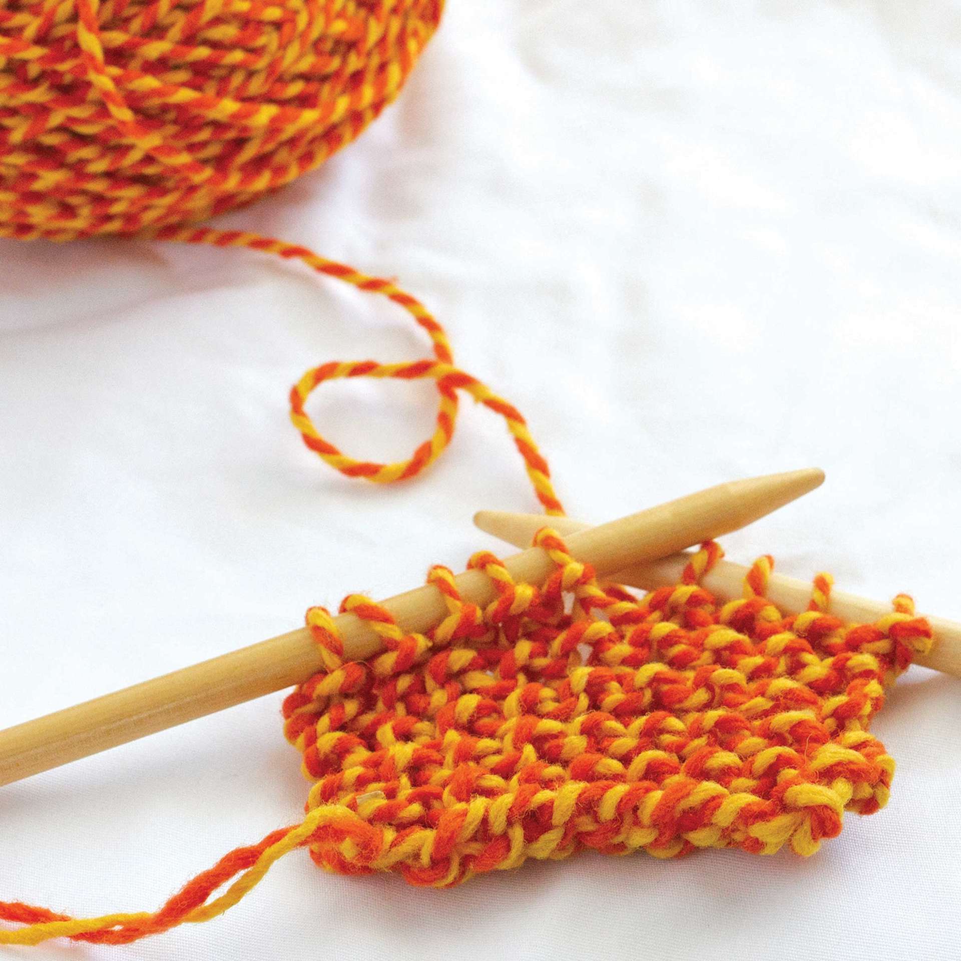 Friendly Loom Discover Knitting Scarf Kit - Orange