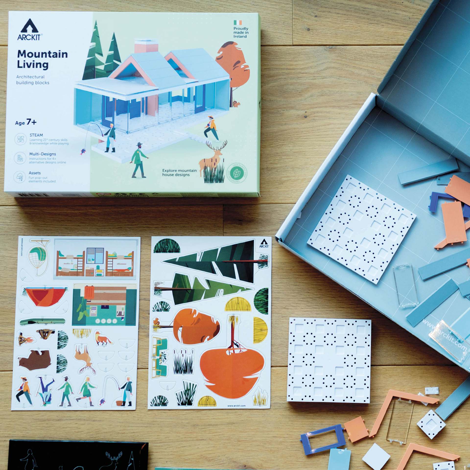 Arckit Mountain Living Model Kit - kit contents