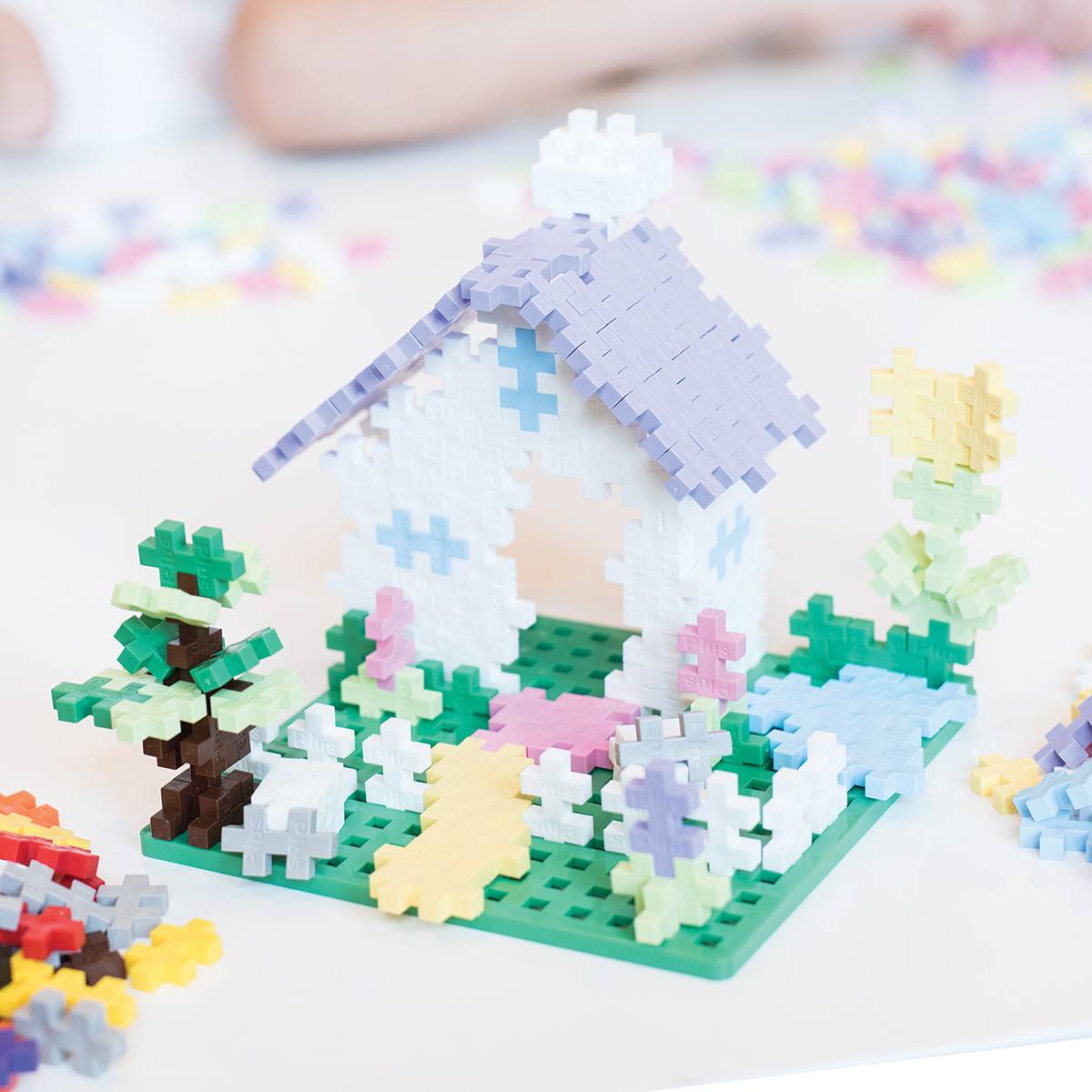 Plus-Plus Learn To Build Pastel Colors Set, Example House