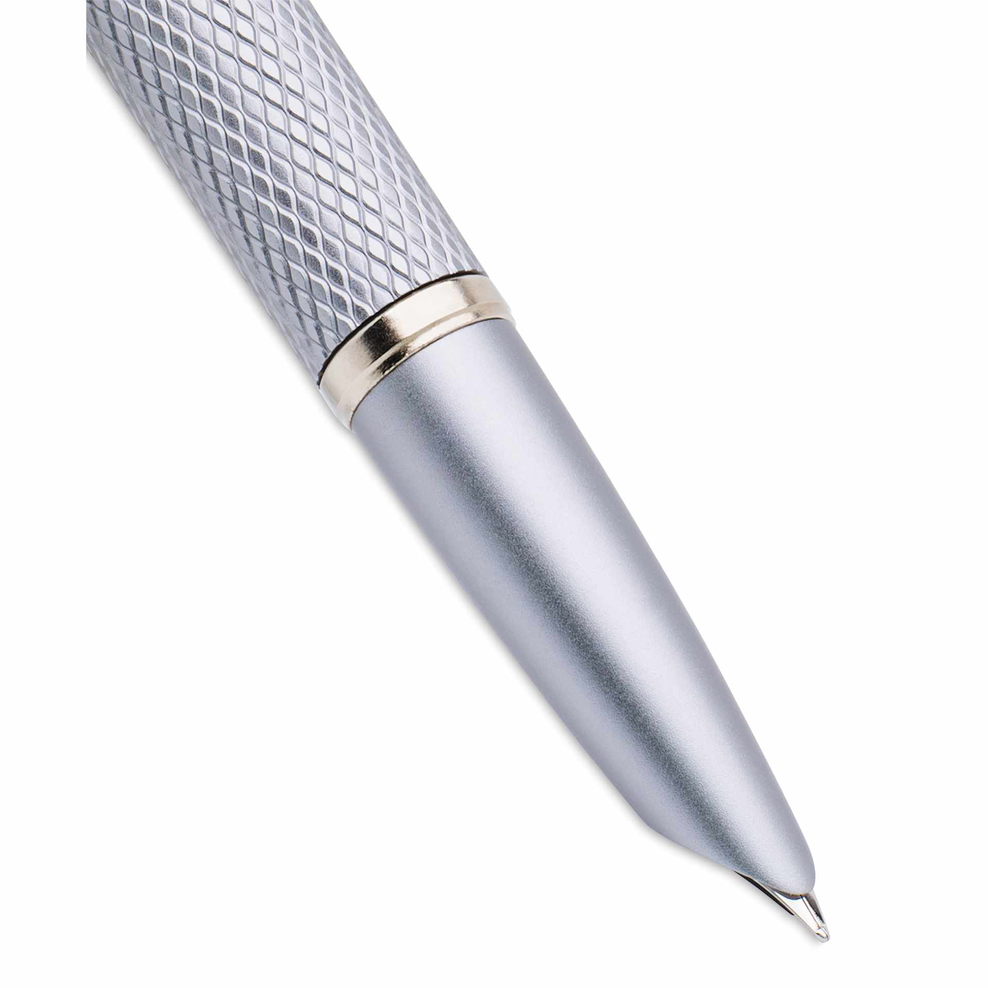 Diplomat Viper Fountain Pen - Silver Guilloche, close up of nib
