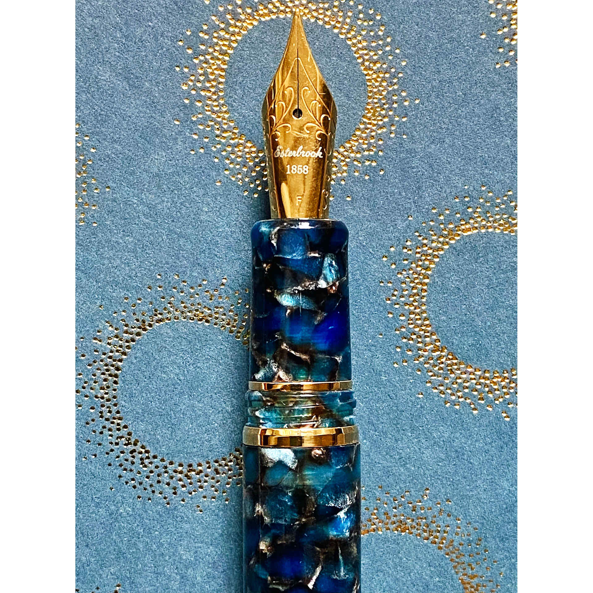 Esterbrook Estie Fountain Pen - Nouveau Bleu, Fine Nib, close up